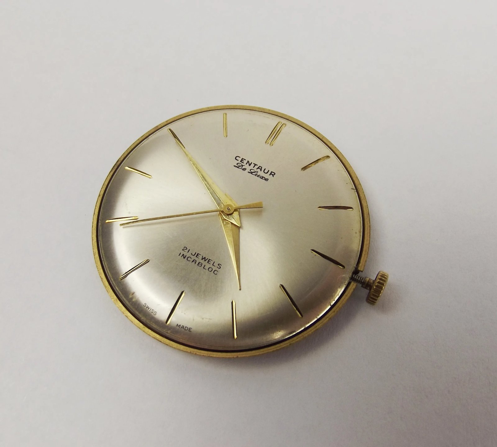 9ct Yellow Gold Centaur De Luxe Wrist Watch c1970 – sallyantiques.co.uk