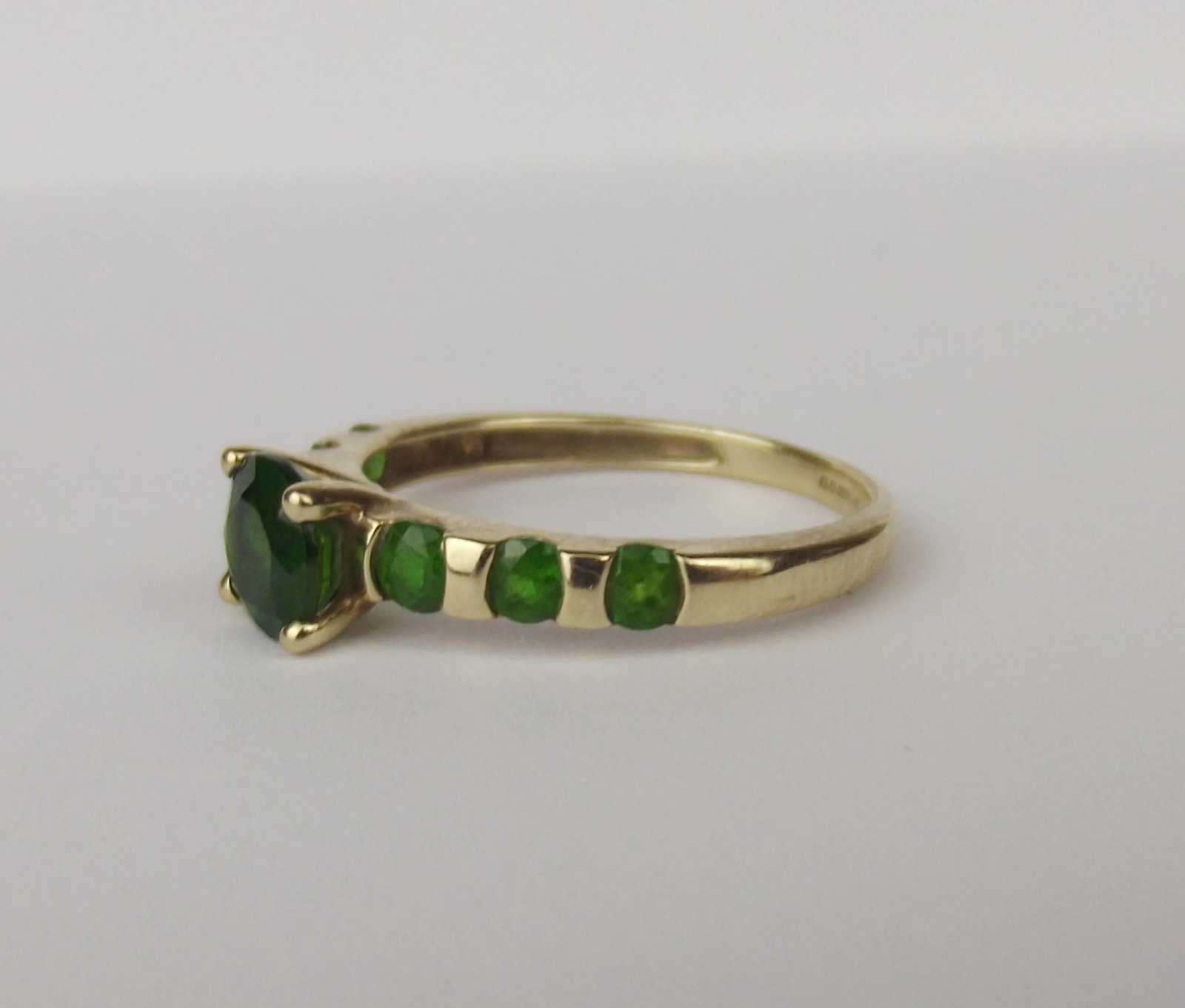 9ct Yellow Gold Russian Diopside Ring UK Size N US 6 ½ - Sally Antiques
