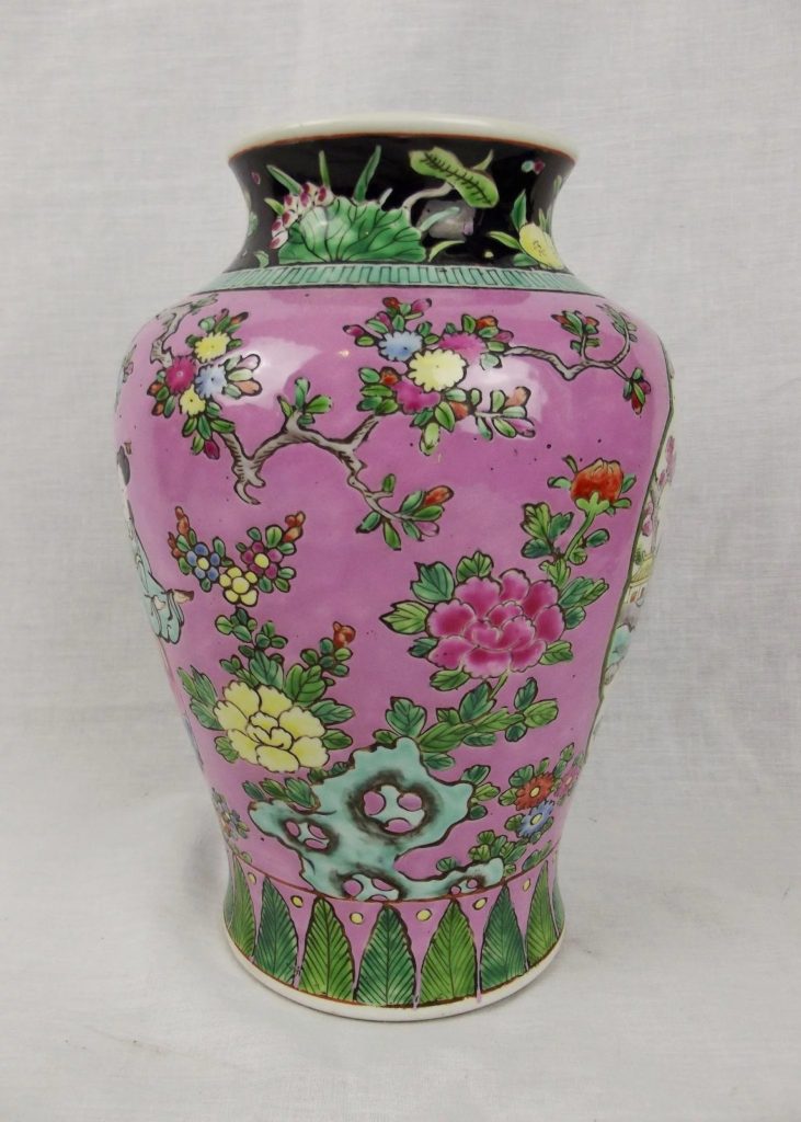 Early 20th Century Japanese Famille Rose/Noir Vase – Signed Te Cu Ka ...