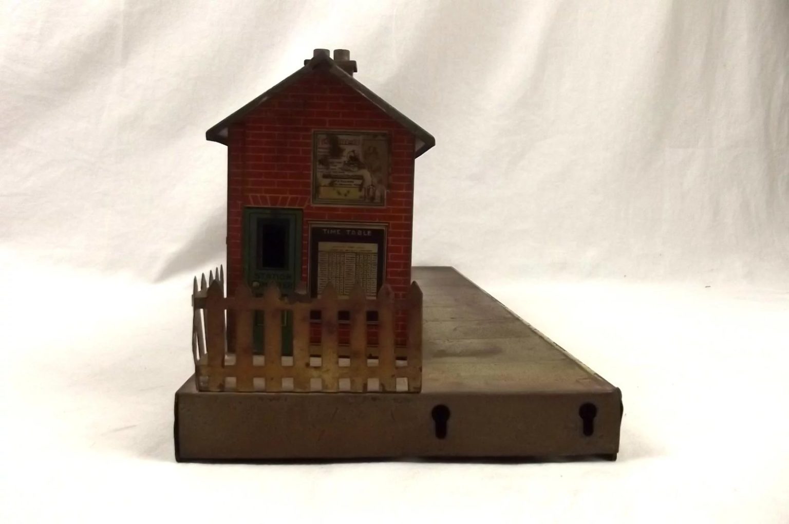 Hornby 'O' Gauge No. 2 Station (By Meccano) Windsor - Sally Antiques