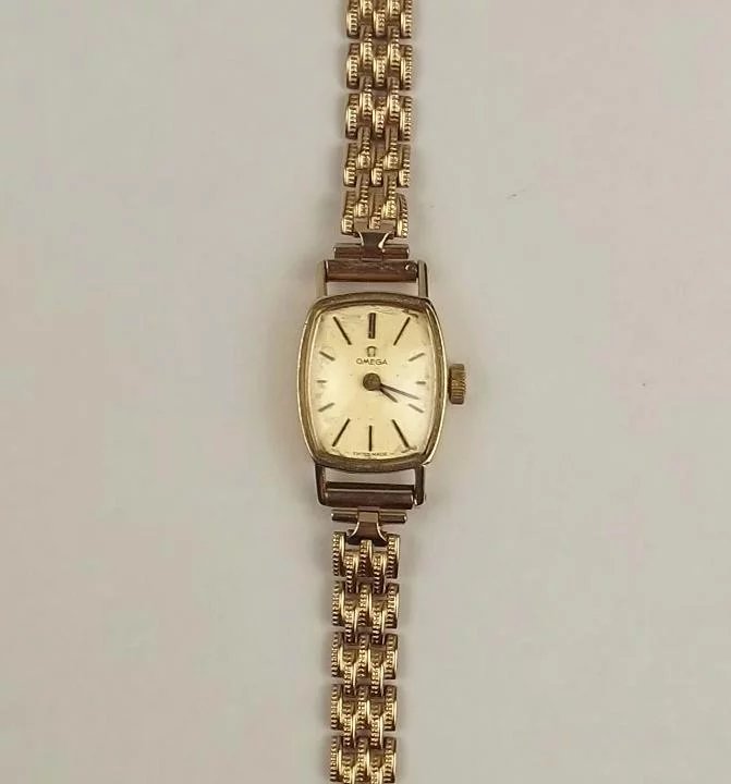 Ladies 9ct Gold Omega Wristwatch 1968 - Sally Antiques