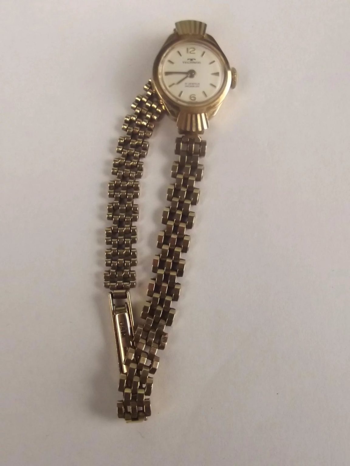 Ladies Technos 9ct Gold 17 Jewels Wristwatch - Sally Antiques