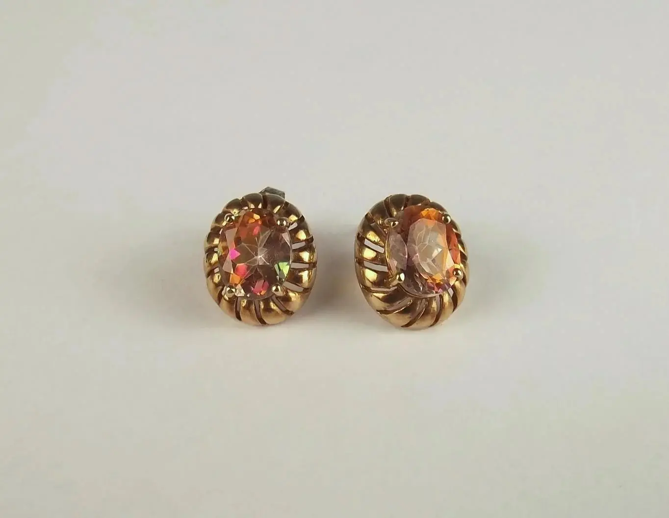 Pair-9ct-Yellow-Gold-Topaz-Earrings-full-1o-1600-7-0