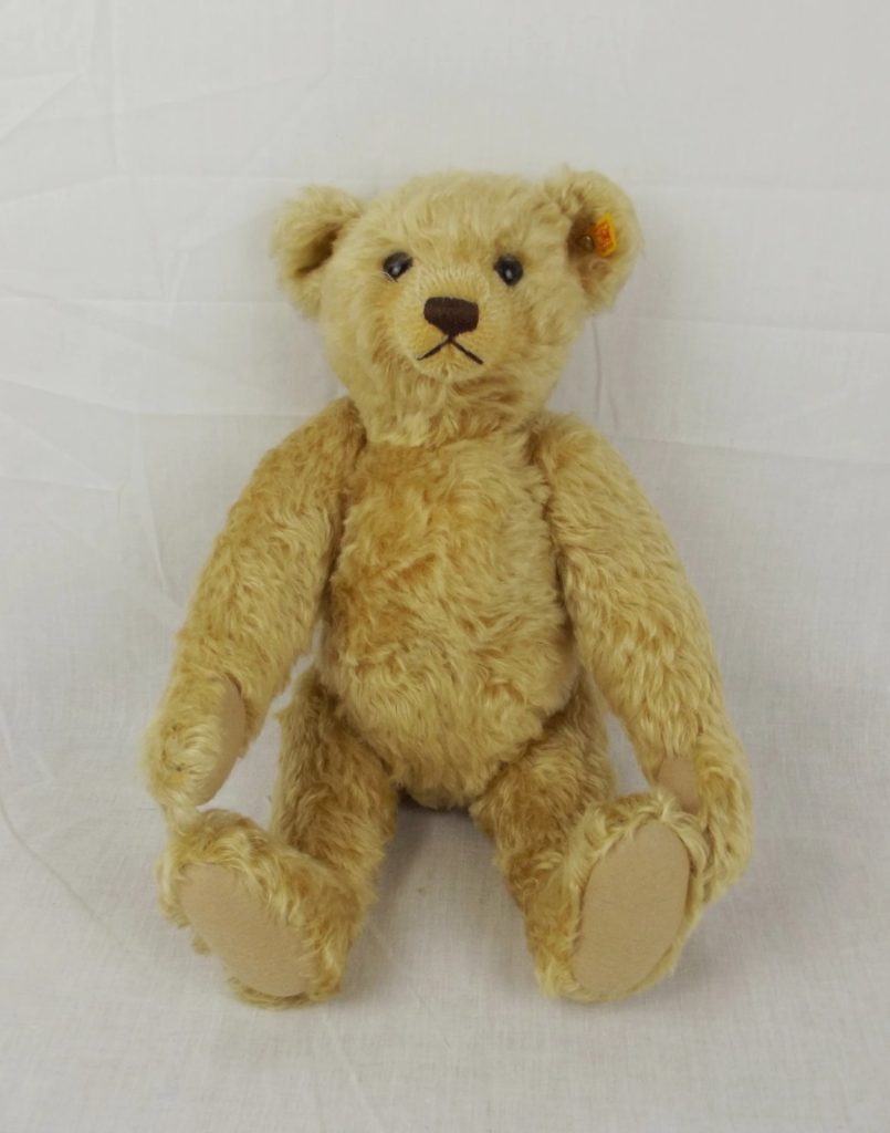 Steiff Large Growling Blonde Teddy Bear - Sally Antiques