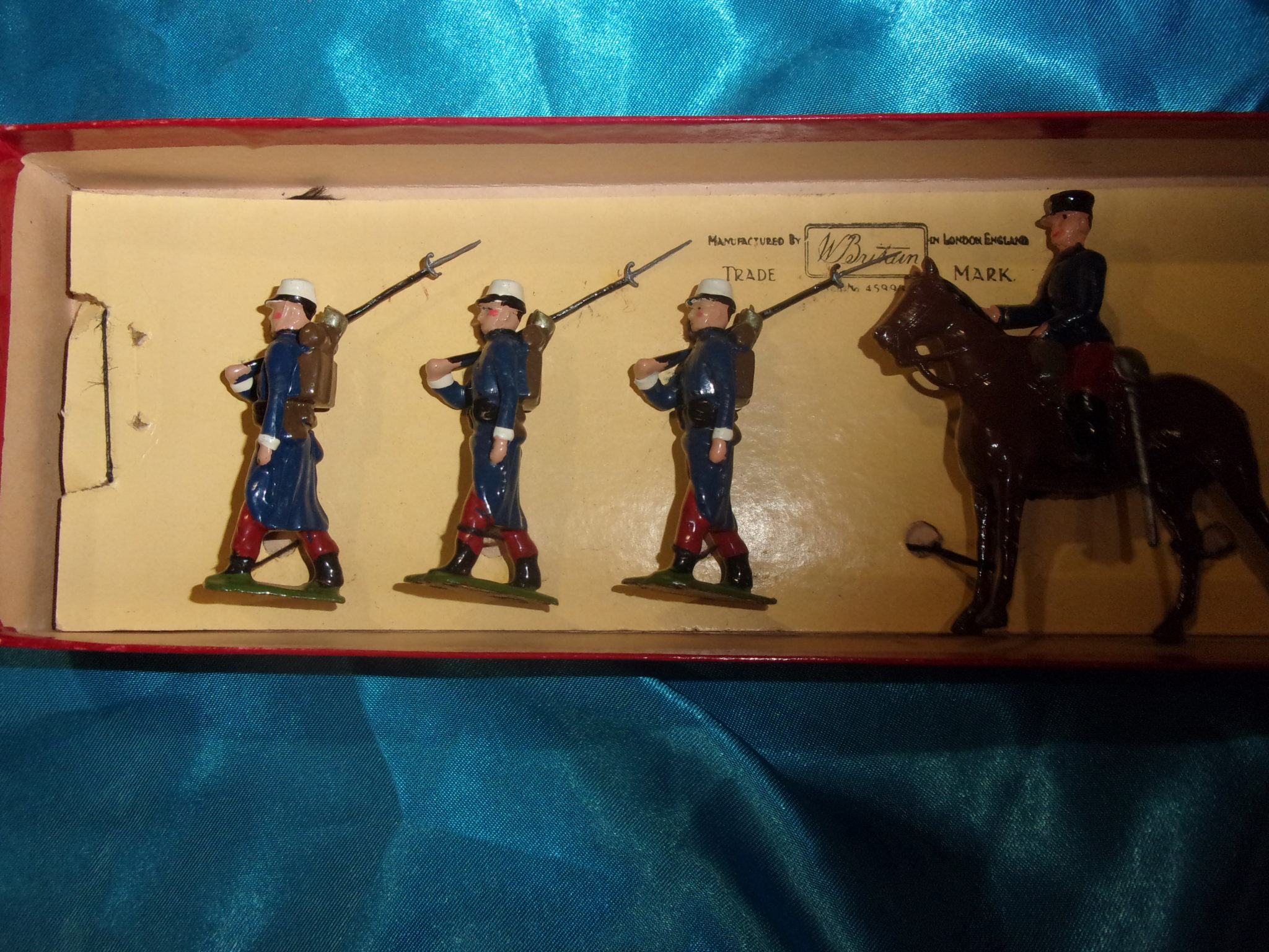 Britains Toy Soldiers Set 1711 French Foreign Legion - Sally Antiques