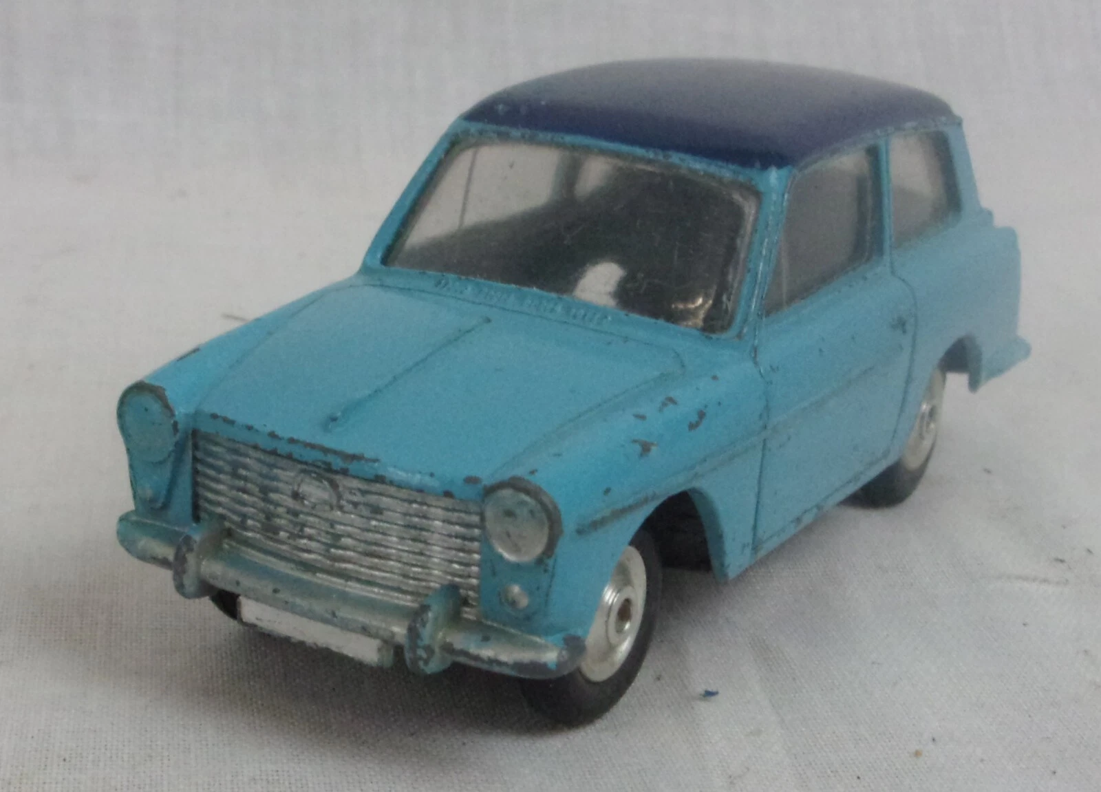 Boxed Corgi Toys 216 Austin A.40 Saloon - Image 2