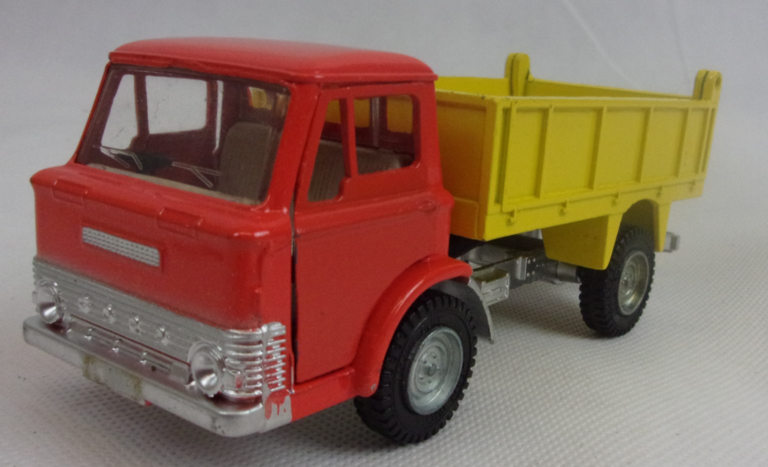 Dinky 438 Ford D800 Tipper Truck With Rare Orange Cab In Its Original 