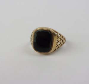 Mens 9ct Yellow Gold Onyx Signet Ring Uk Size P Us 7 Sally Antiques