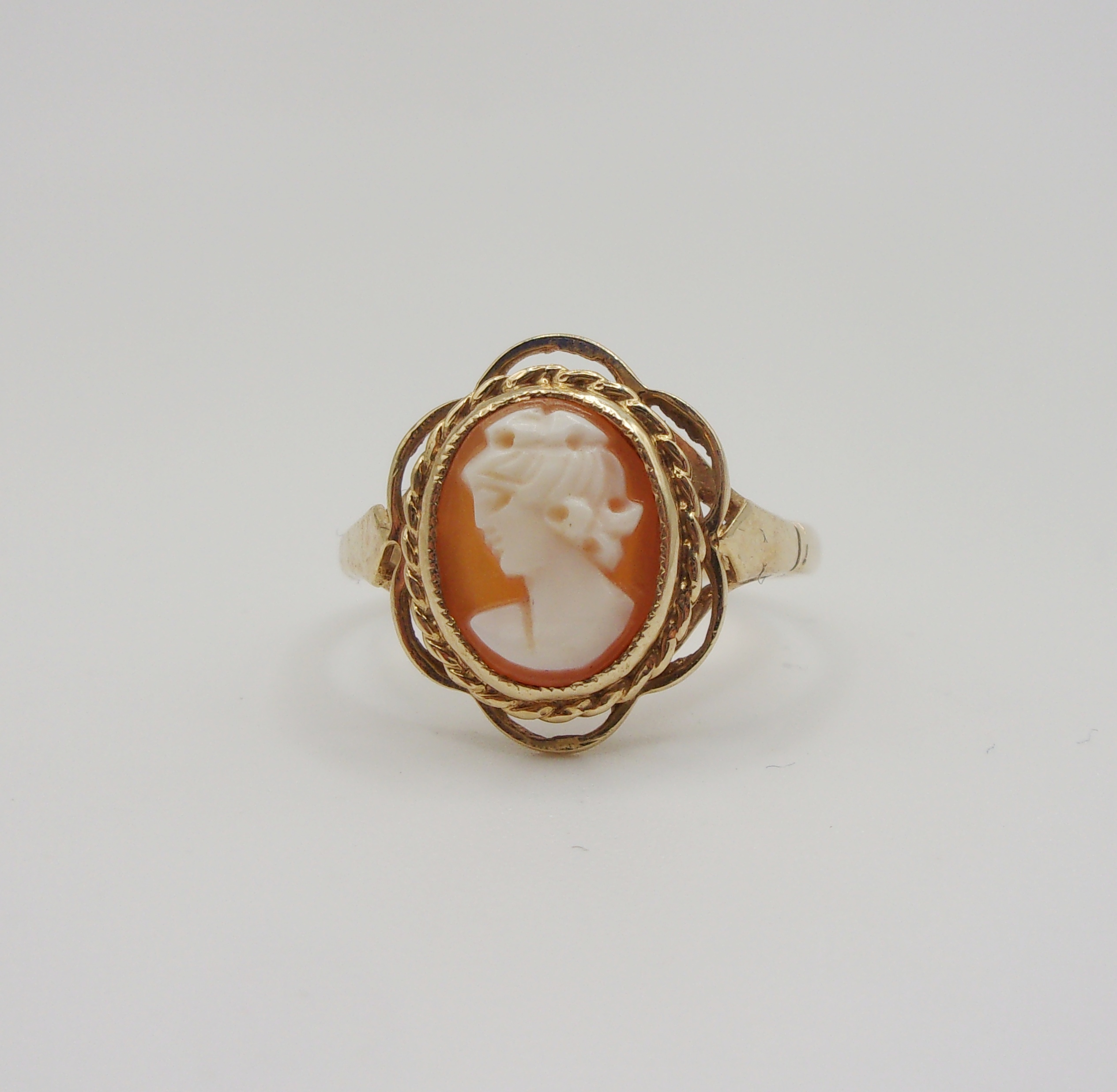 9ct Yellow Gold Cameo Ring Uk Size O Us 7 Sally Antiques