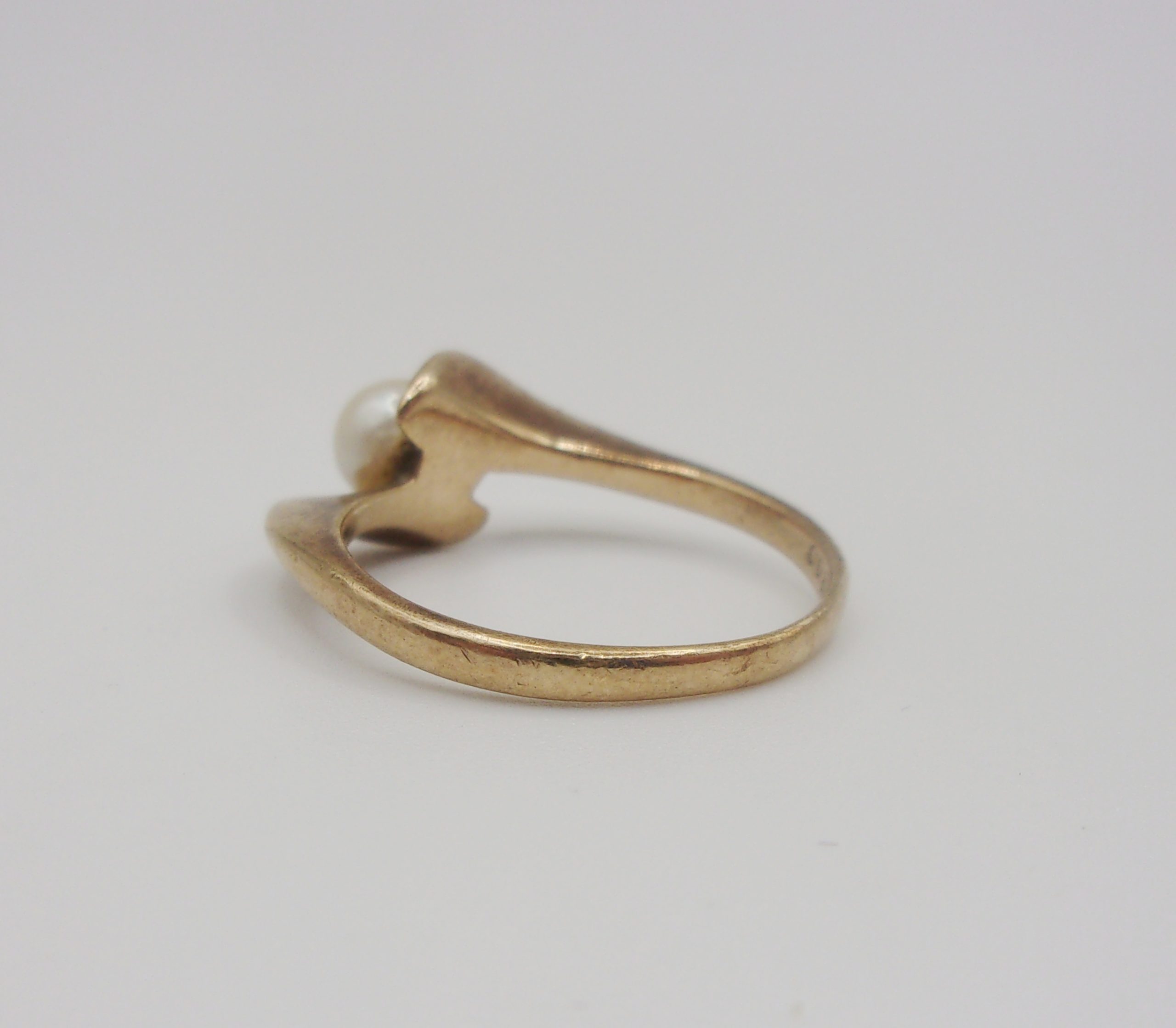 9ct Yellow Gold Pearl Ring UK Size N US 6 ½ - Sally Antiques