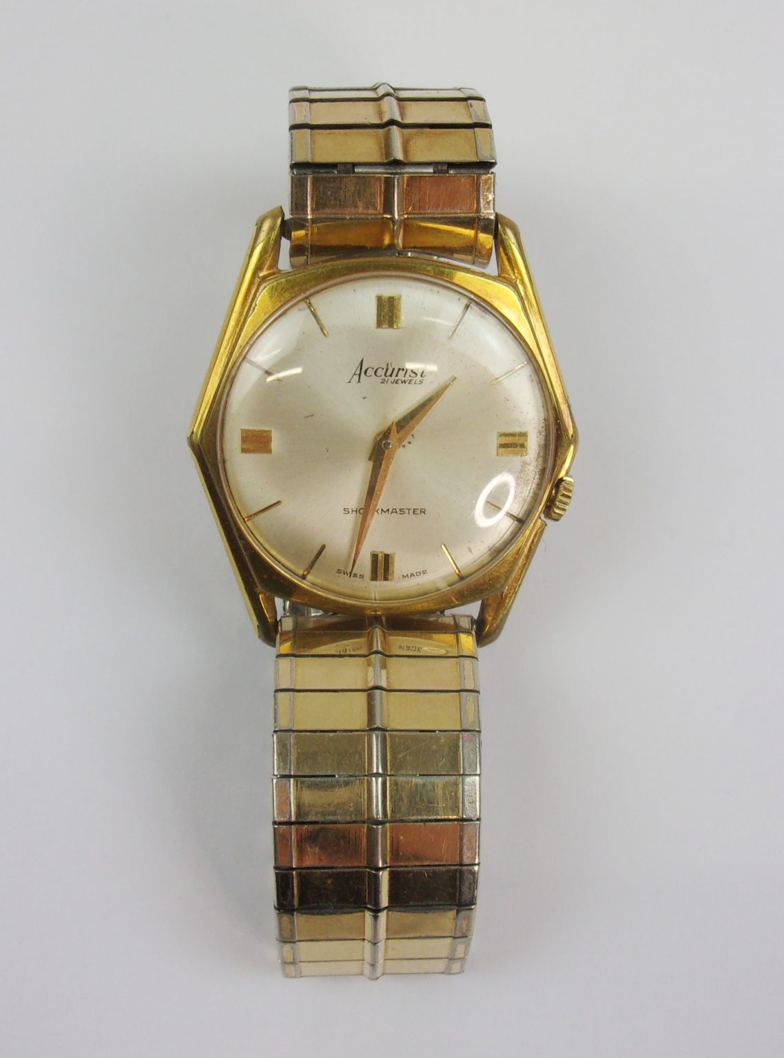 Gents Accurist 21 Jewel Shockmaster Wristwatch - Sally Antiques