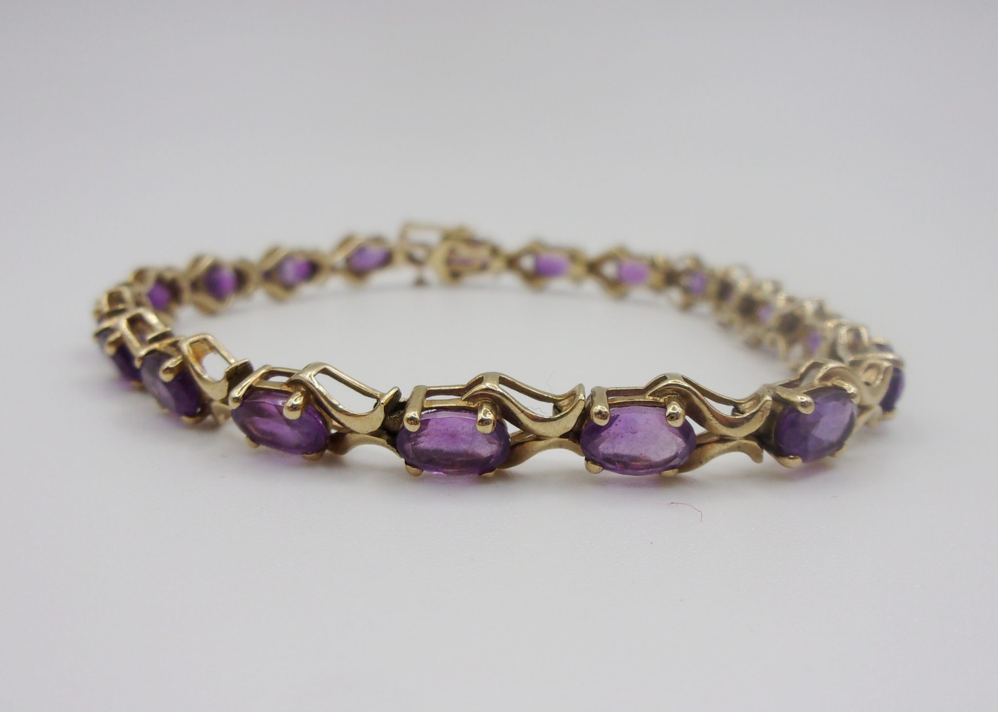 9ct Yellow Gold Amethyst Bracelet - Sally Antiques