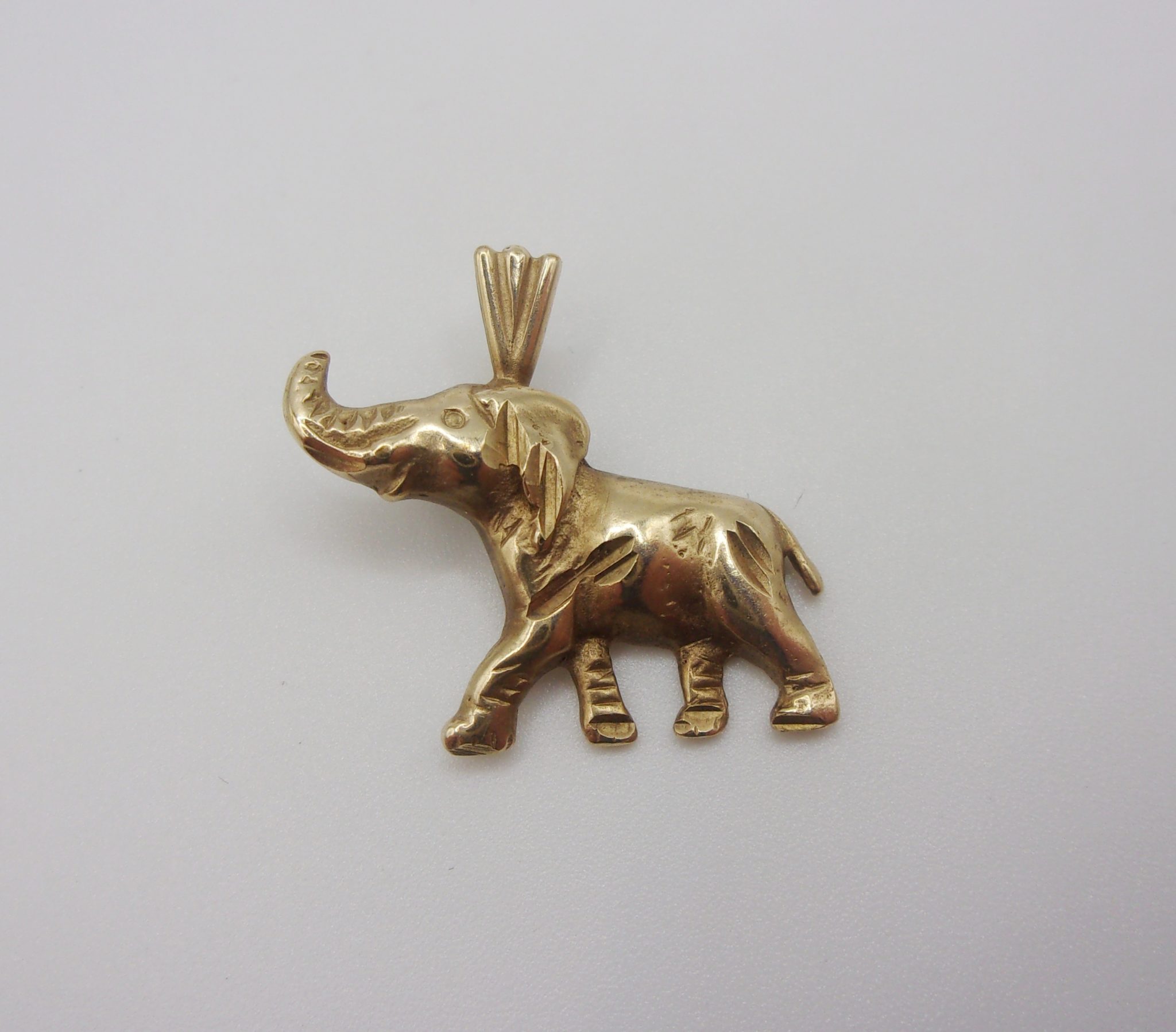 9ct Yellow Gold Elephant Pendant - Sally Antiques