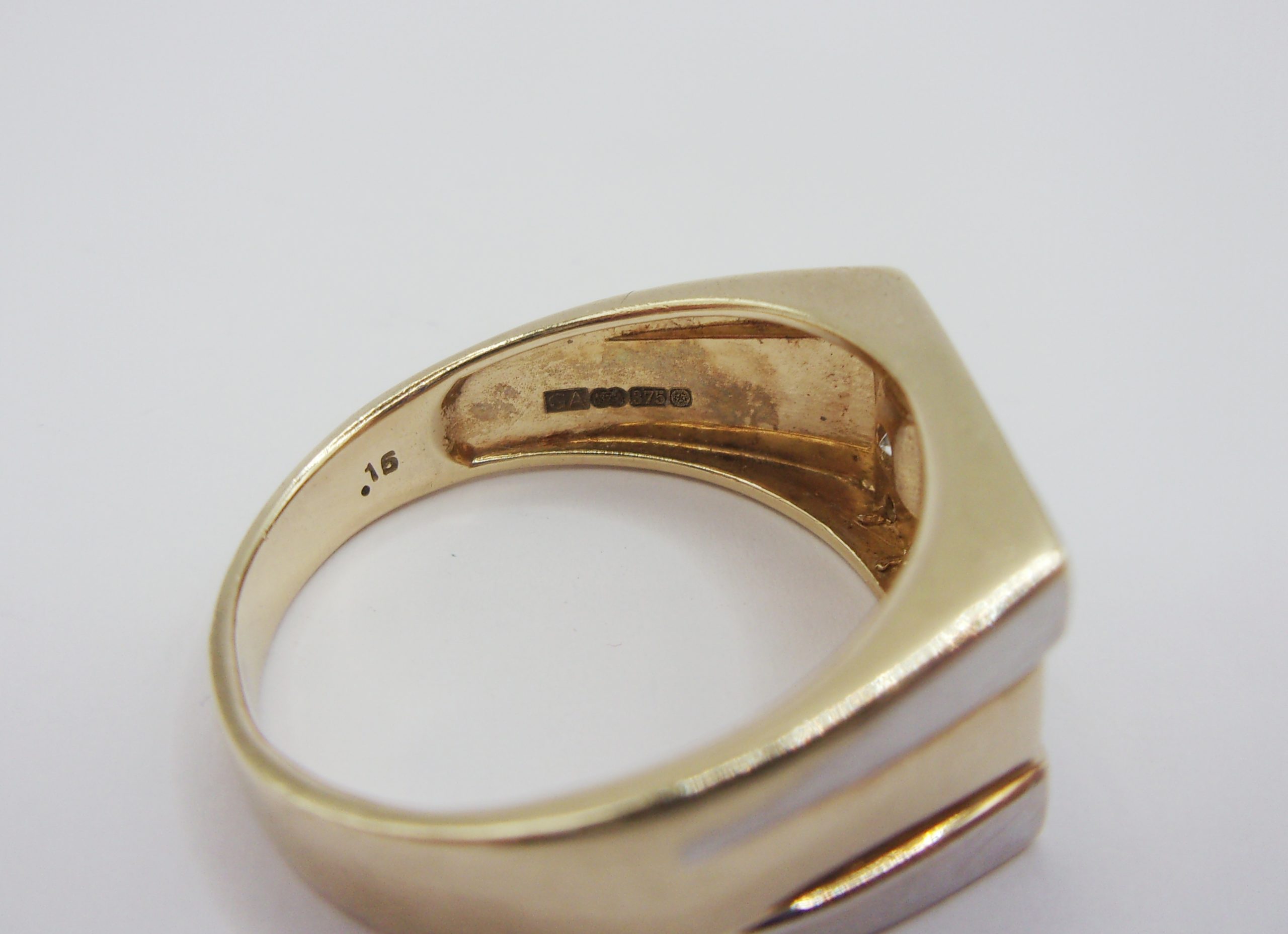 Men's 18K Yellow Gold Diamond Signet Ring