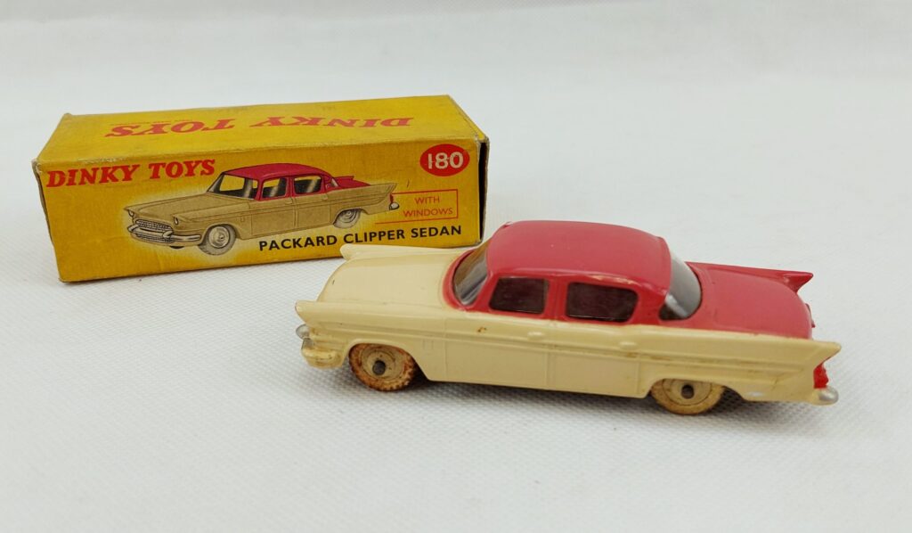 JA_911185539-Boxed-Dinky-Toys-