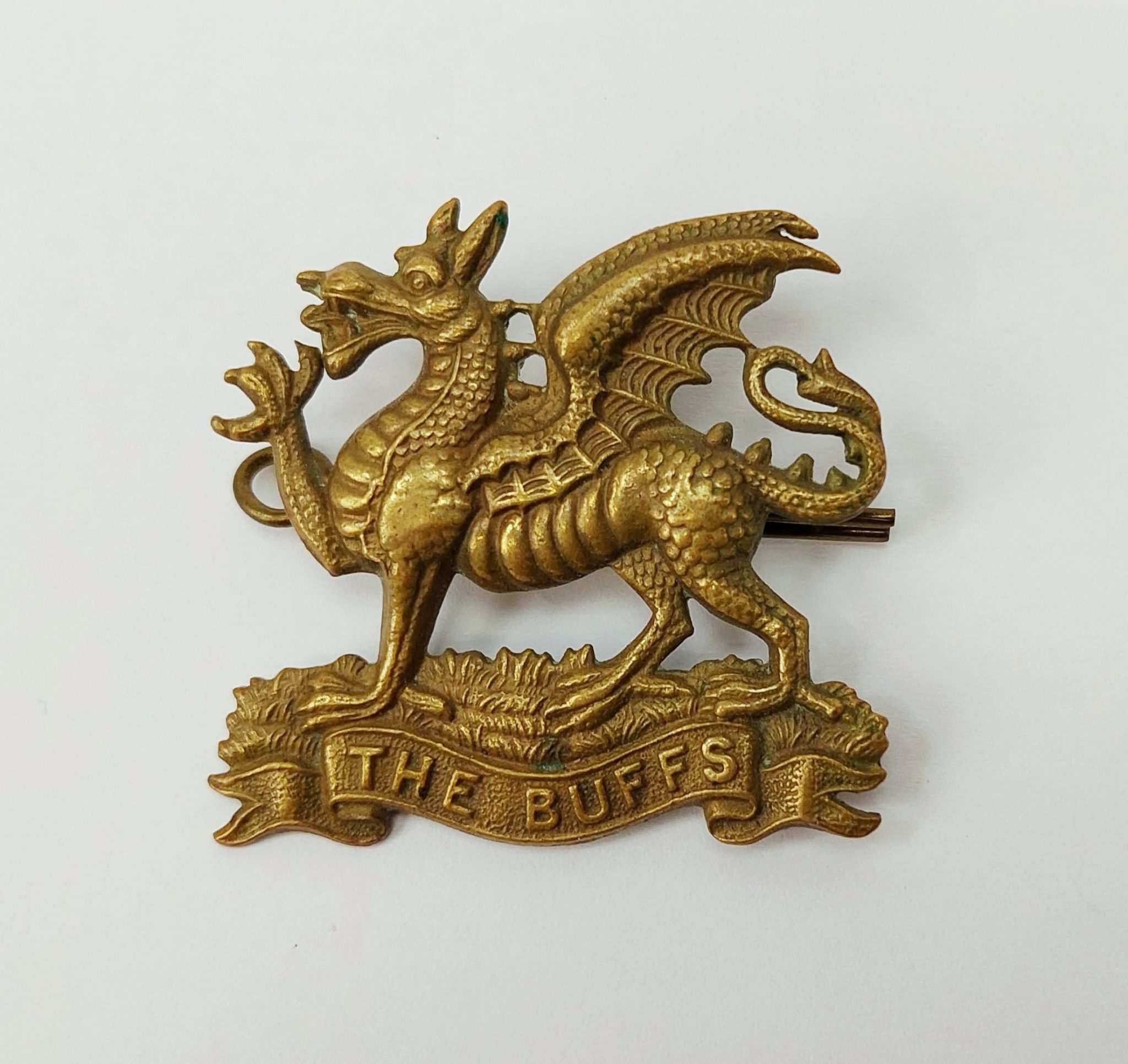 WW1 Royal East Kent Regiment The Buffs Cap Badge - Sally Antiques