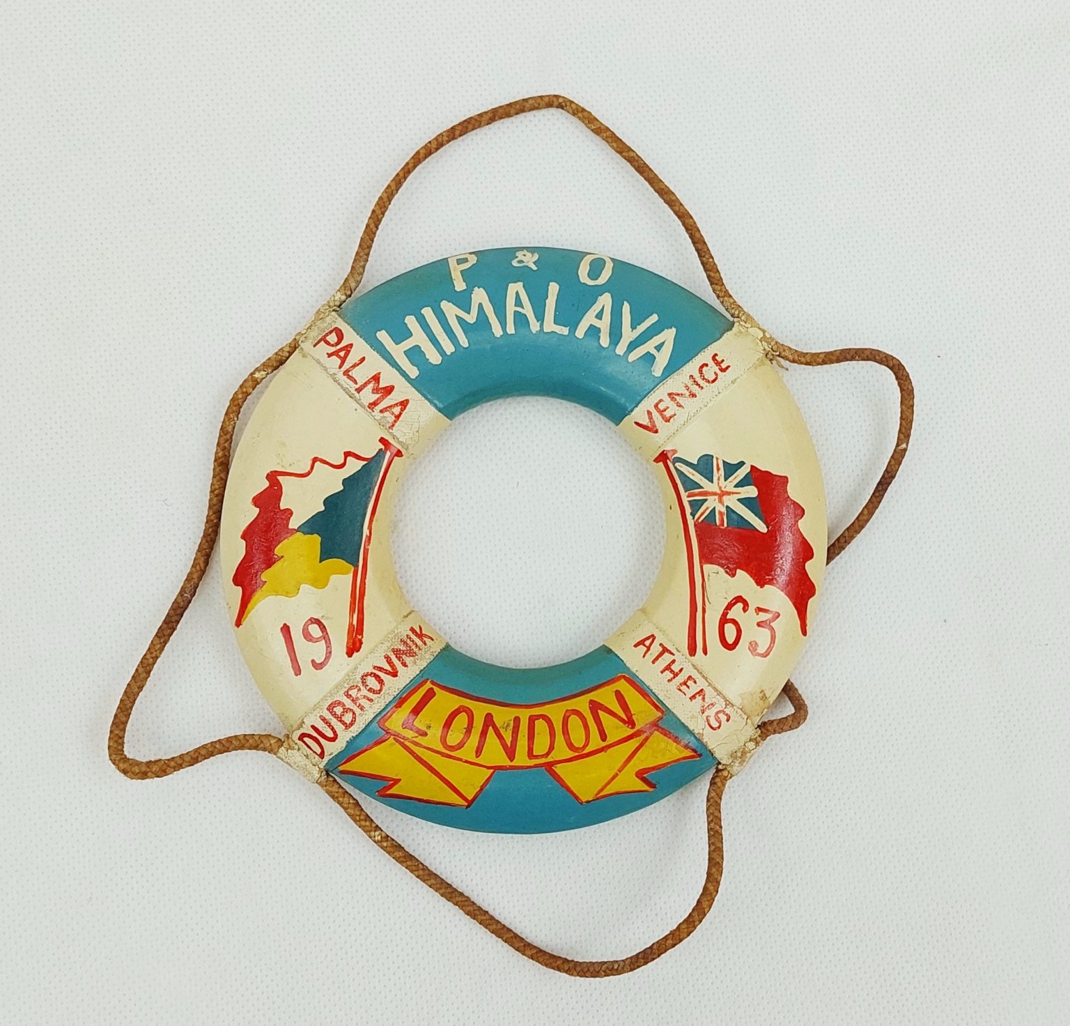 p-o-ss-himalaya-ocean-liner-1963-cruise-souvenir-life-ring-sally-antiques