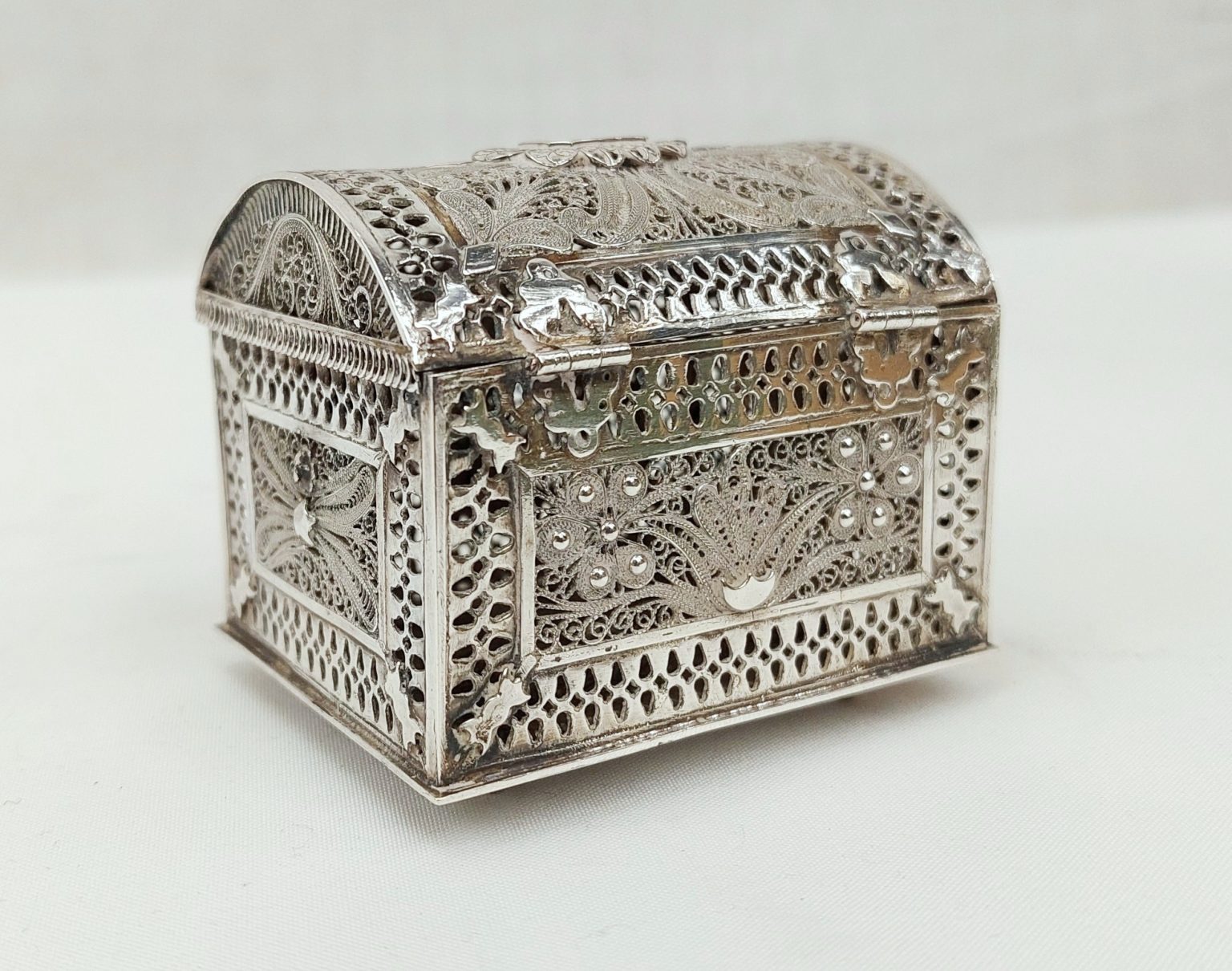 Portuguese Silver Filigree Casket Ex-Admiral Charles Beresford - Sally ...