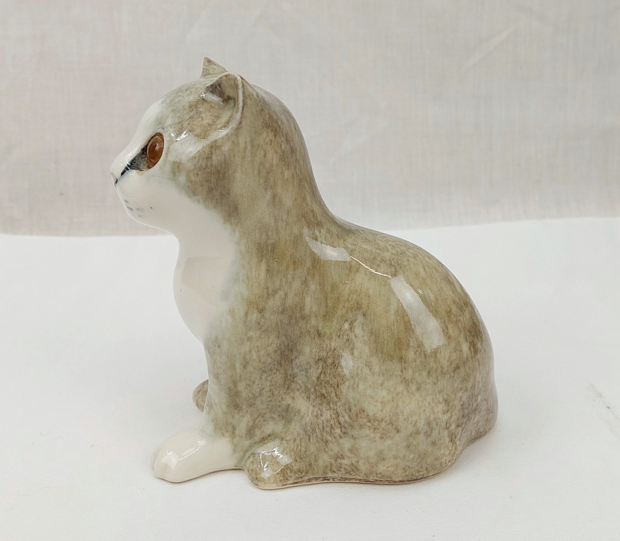 Winstanley Earthenware Kitten Figurine - Sally Antiques