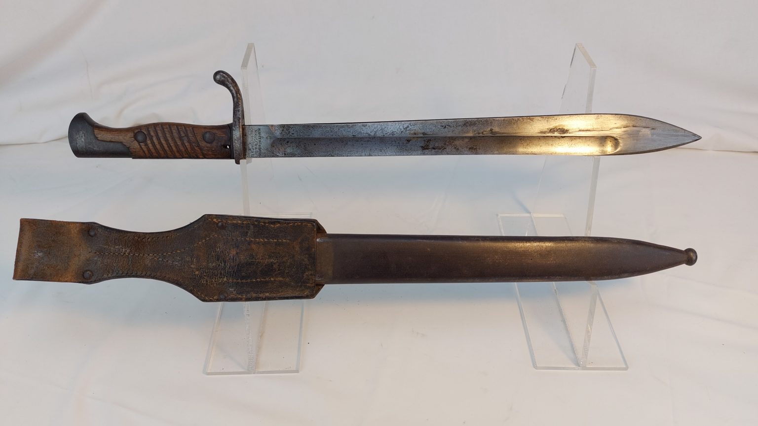 1917 WW1 German Butchers Bayonet & Scabbard. Waffenfarik, Mauser A.G ...