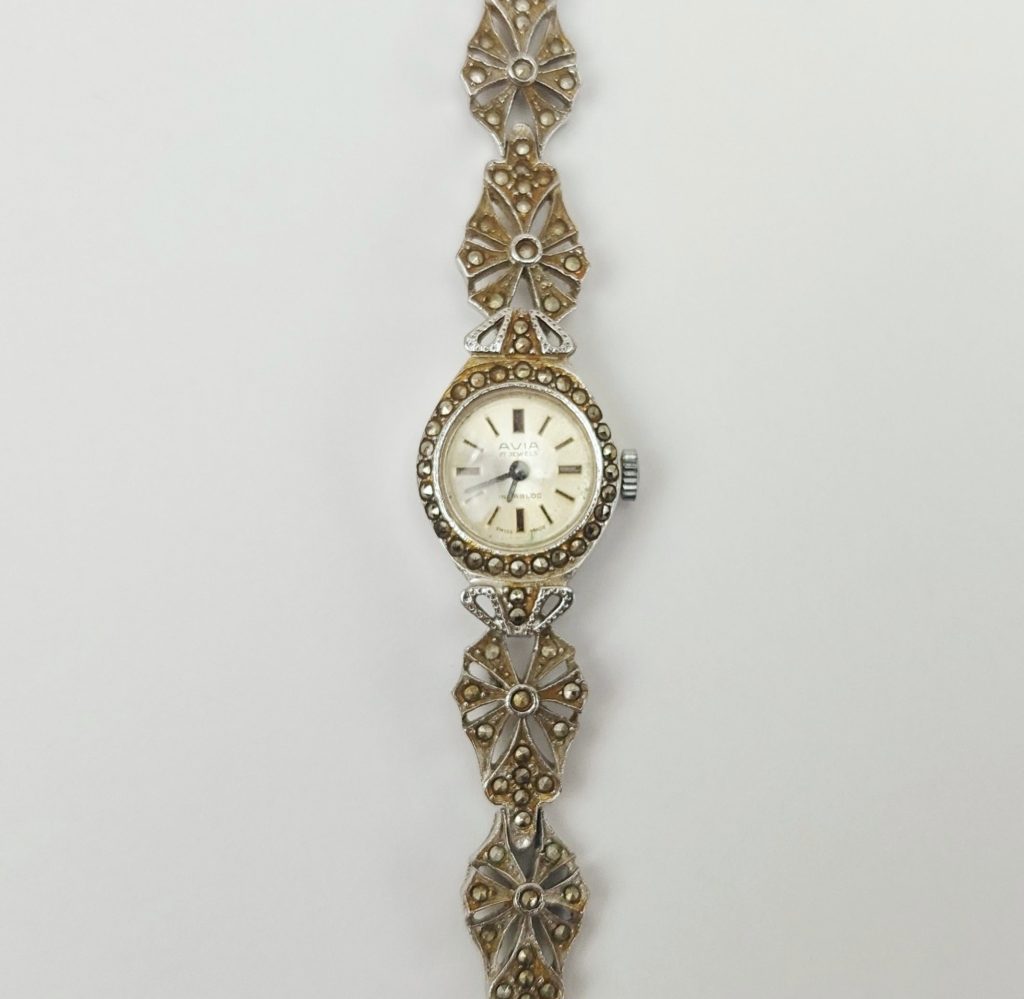 Ladies Avia 17 Jewel Manual Wind Cocktail Watch - Sally Antiques