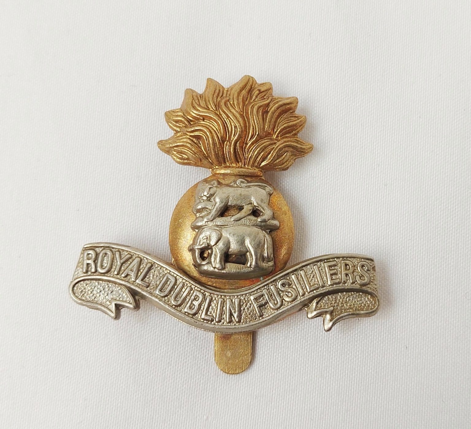 Royal Dublin Fusiliers Cap Badge - Sally Antiques