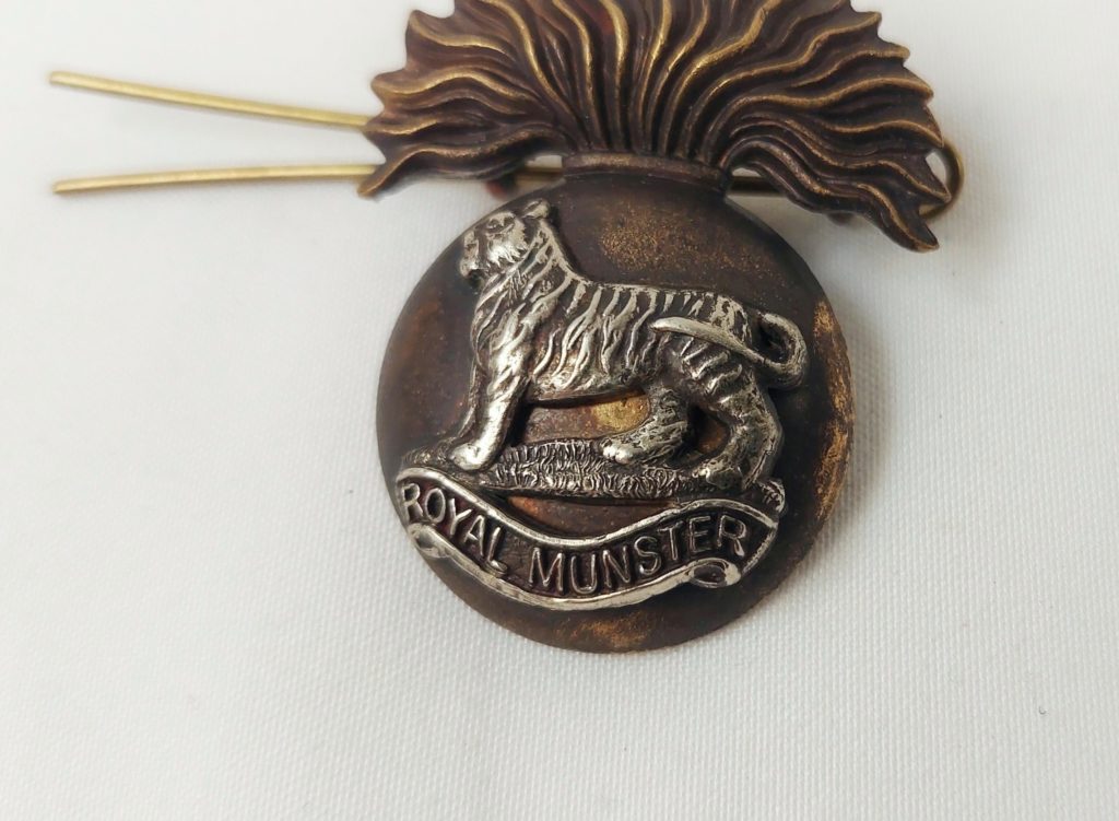 WW1 Royal Munster Fusiliers Irish Regiment Cap Badge - Sally Antiques