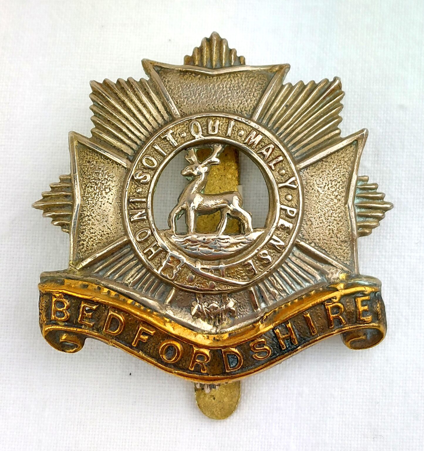 British, Bedfordshire Regiment, Cap Badge - Sally Antiques