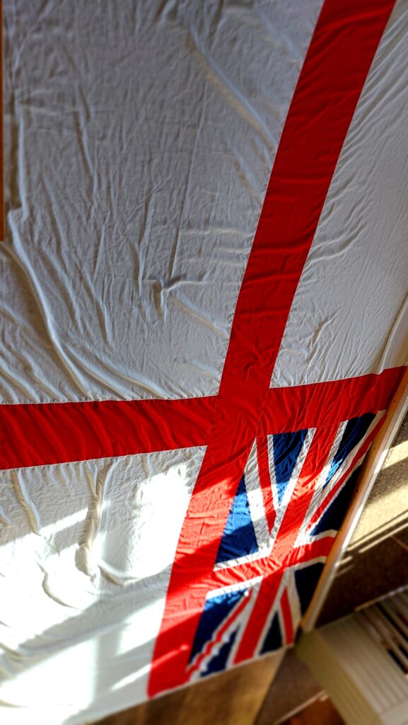 Royal Navy White Ensign - Spilla Smaltata Della Marina Britannica - Metallo Ottone Placcato Con Frizione A Farfalla - Dimensioni 2,5x1,3 Cm