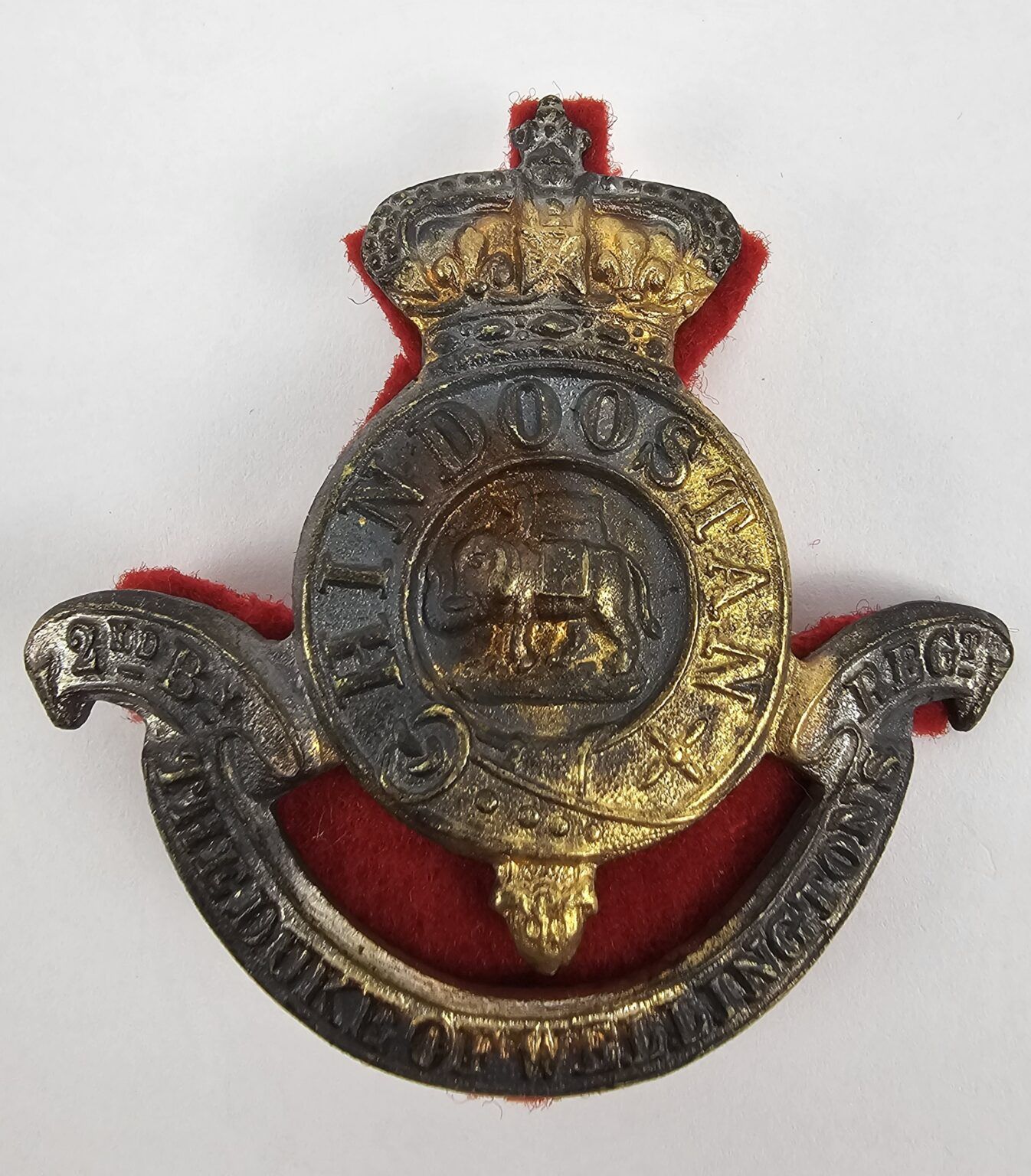 2nd Battalion of Wellington Regiment Cap Badge - Sally Antiques