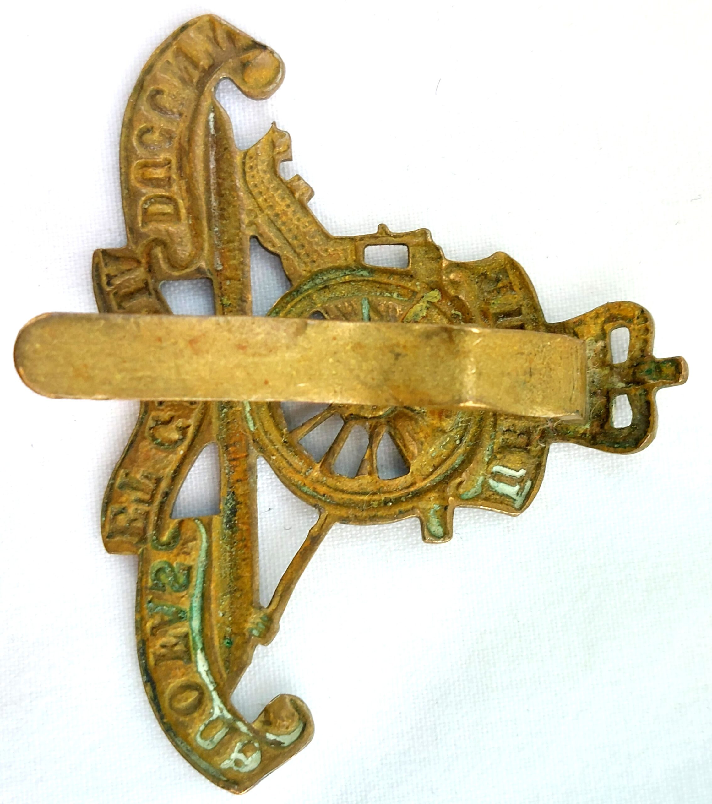 British, Royal Artillery Cap Badge with Queens Crown (2)