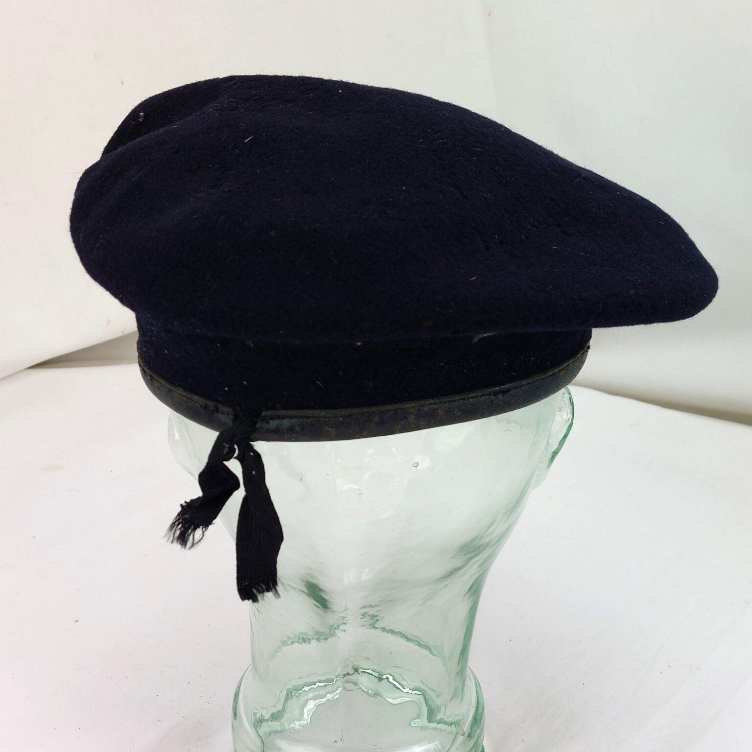 British Navy, RNXS Royal Naval Auxiliary Service Black Beret and Gilt ...