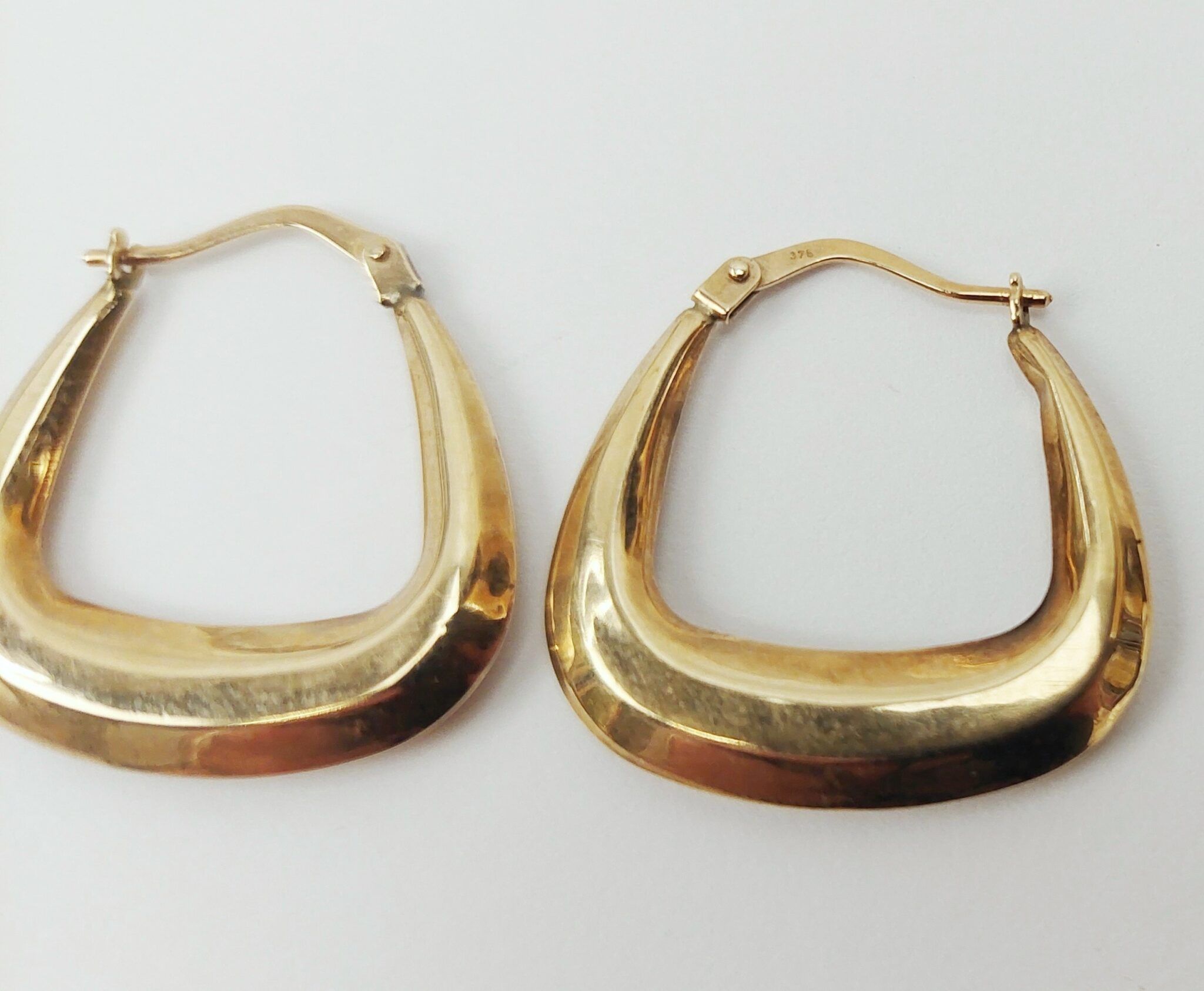 9ct Gold Large Square Hoop Earrings - Sally Antiques