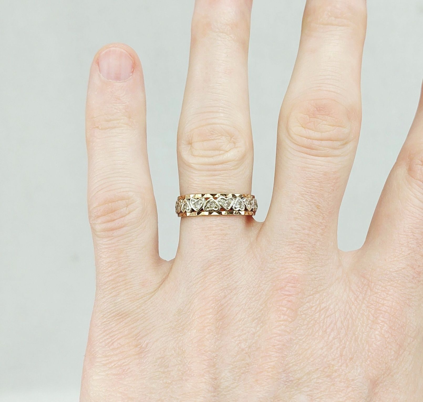 JA_6969197482 - 9ct Gold Spinel Eternity Band Ring UK Size R, US 8 (4)