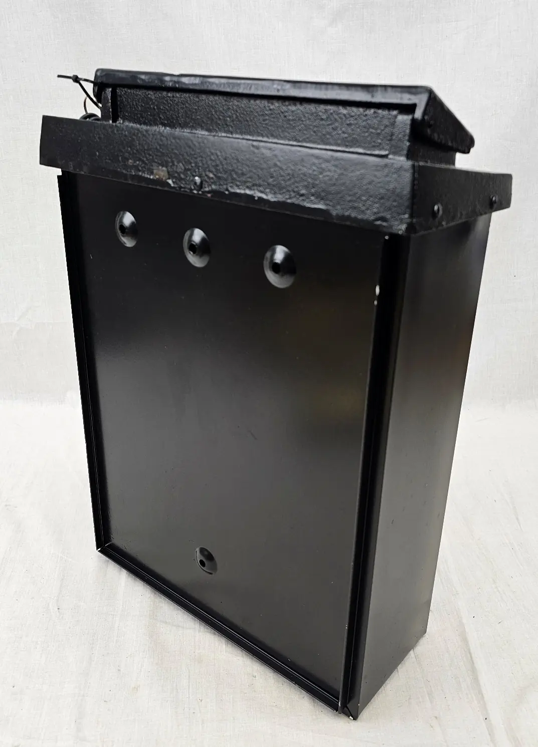 Vintage Cast Iron Post Box (5)
