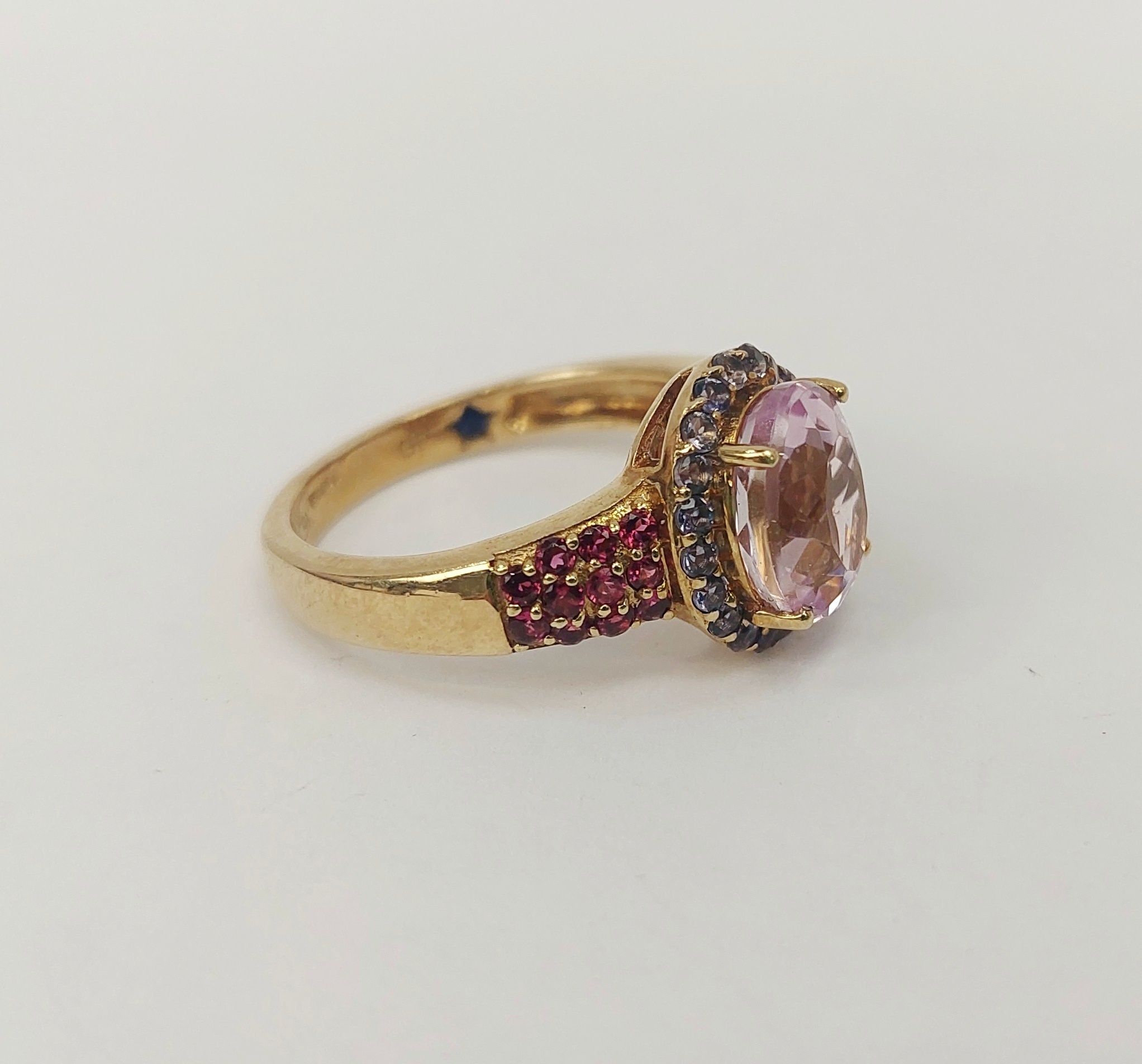 JA_1471202852 - 9ct Gold Amethyst, Iolite & Tourmaline Cluster Ring UK Size Q, US 8 (4)