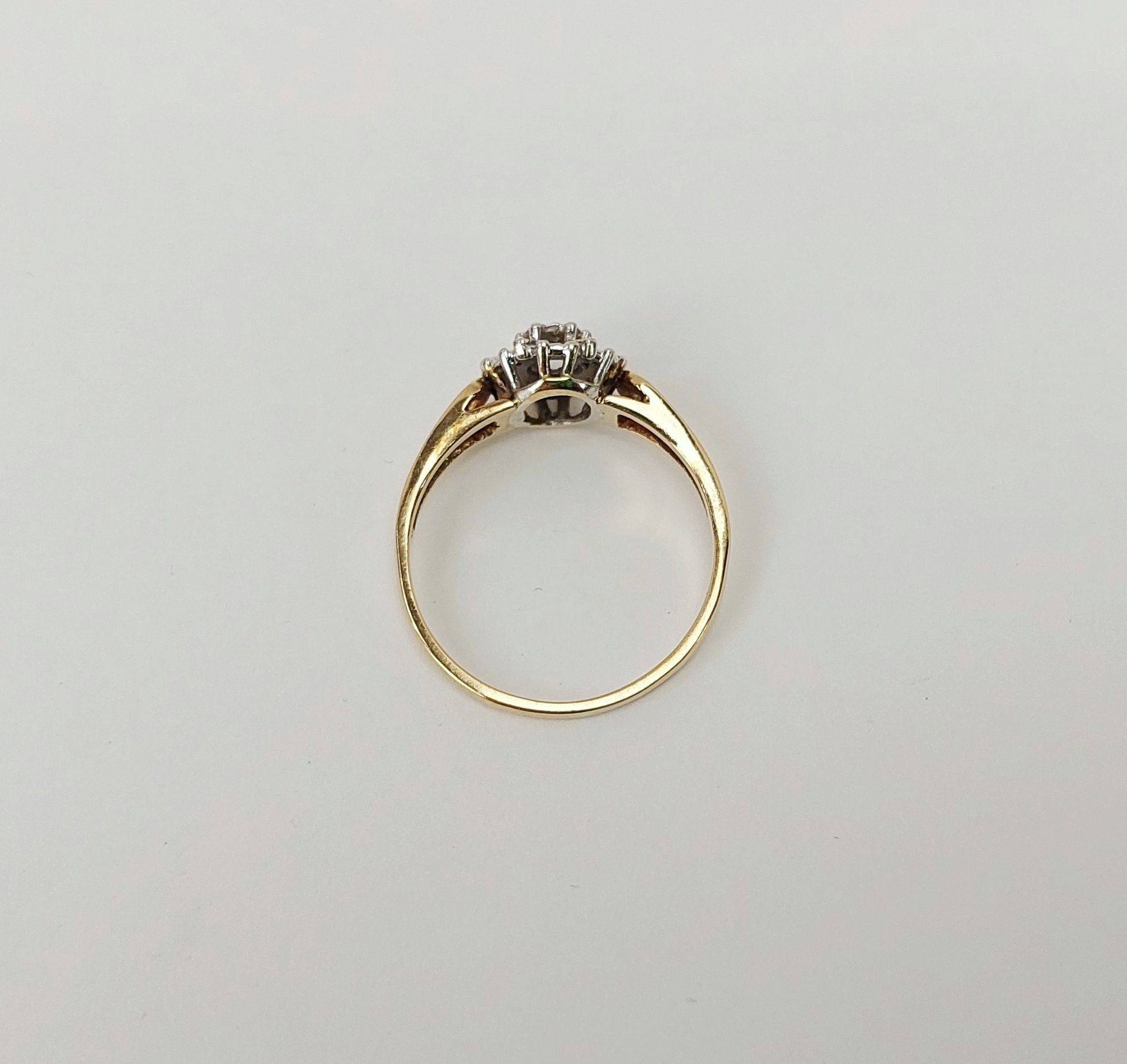 JA_5698201833 - 9ct Gold Diamond Cluster Ring UK Size N, US 6 (5)