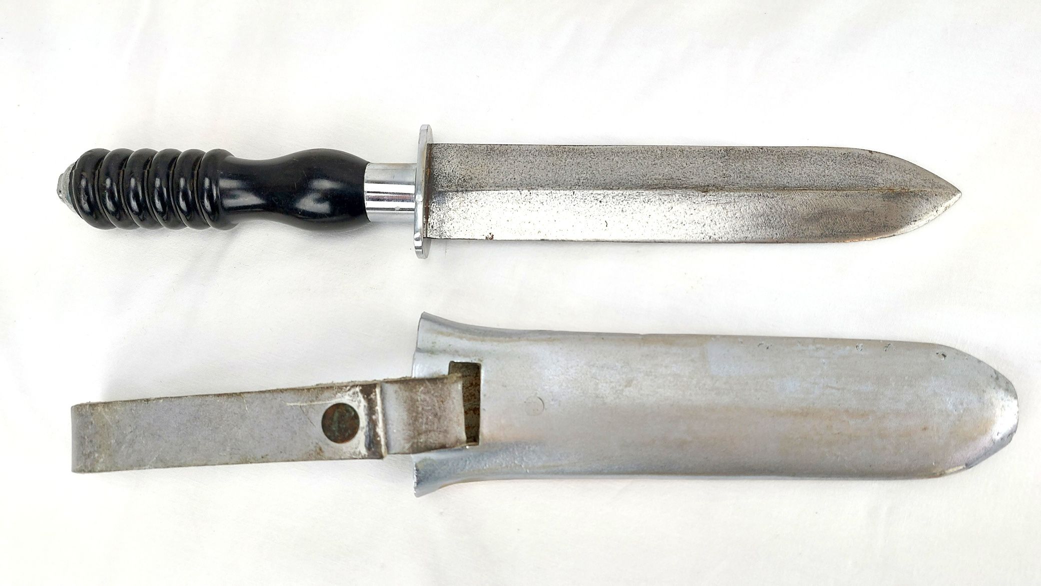 Late War European Naval Diver’s Knife with Tinned Brass Scabbard, Likely by Siebe Gorman & Co Ltd (2)