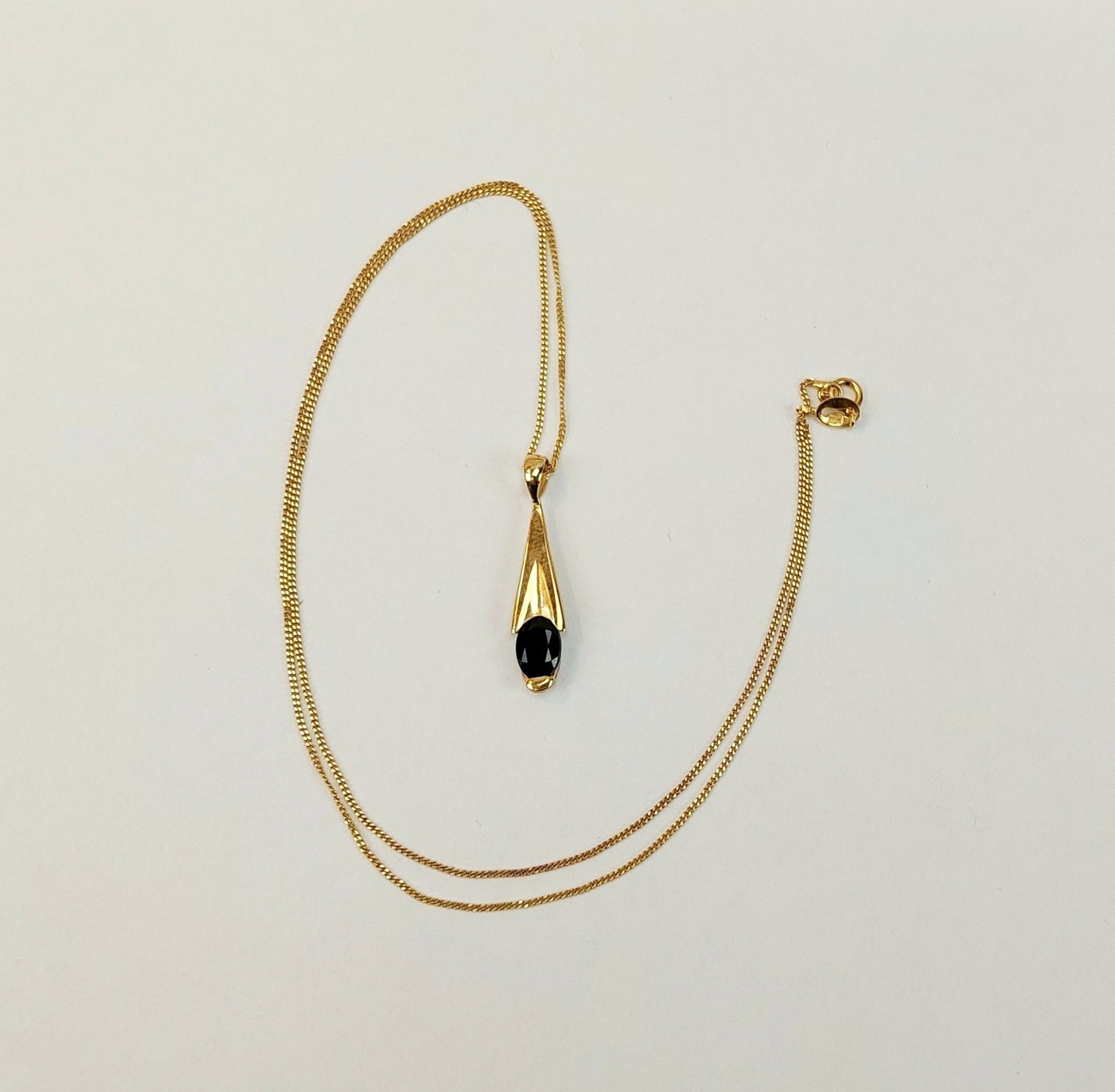 JA_9166204061 - 9ct Gold Sapphire Pendant Necklace (1)