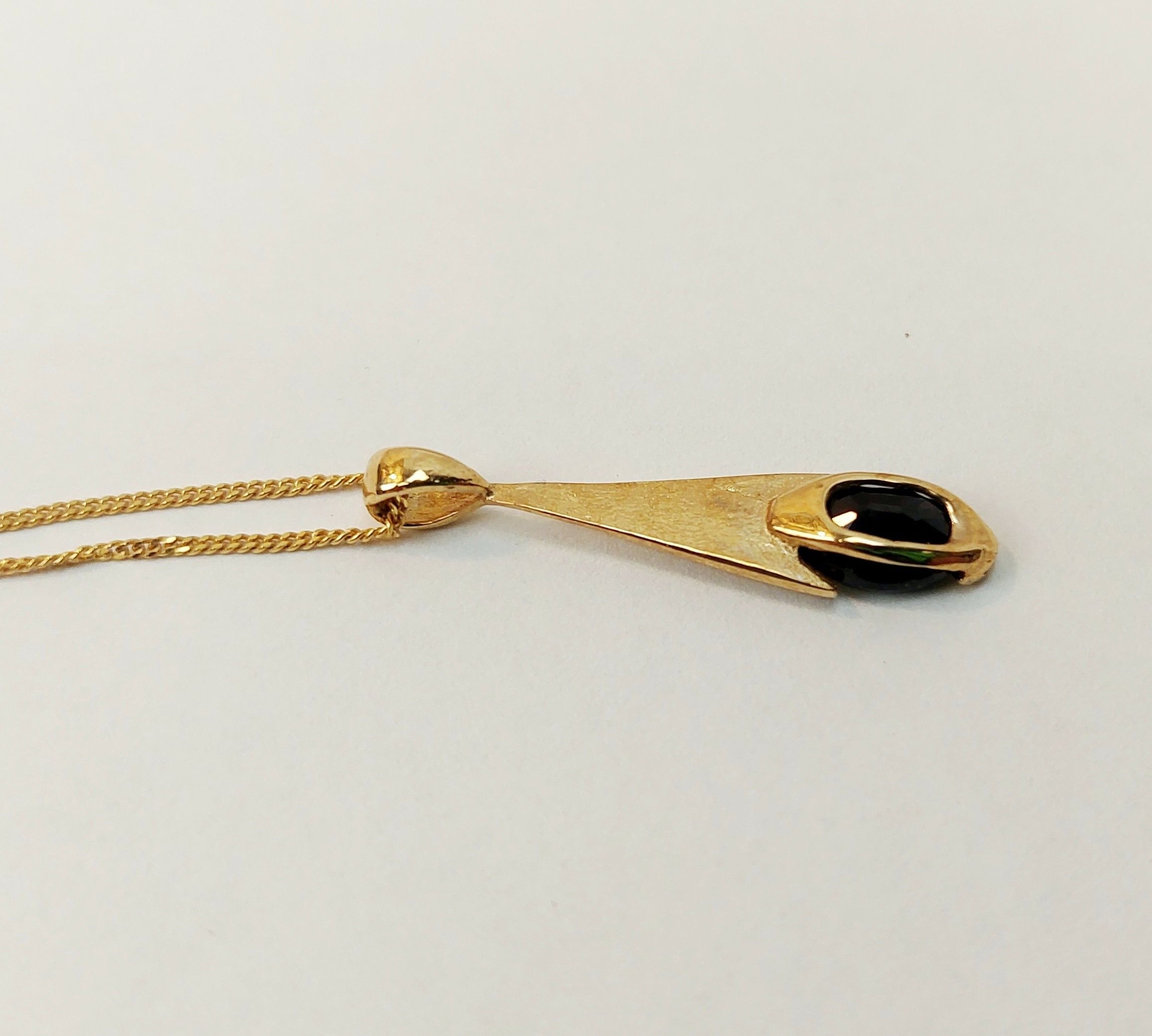 JA_9166204061 - 9ct Gold Sapphire Pendant Necklace (3)