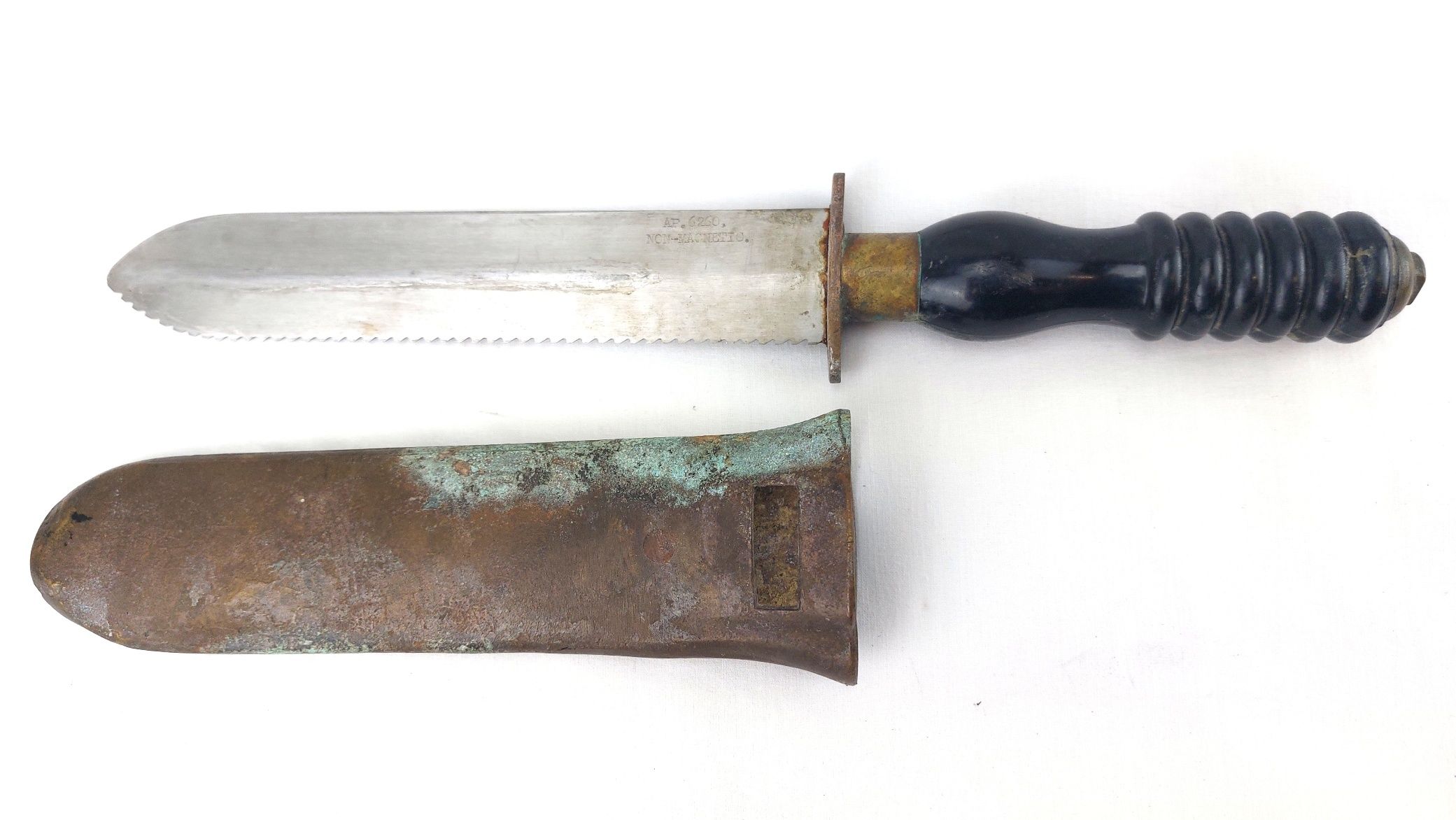 British, Post WW2, Siebe Gorman Diver’s Knife, AP.6260, Non-Magnetic, with Nato-marked scabbard (1)