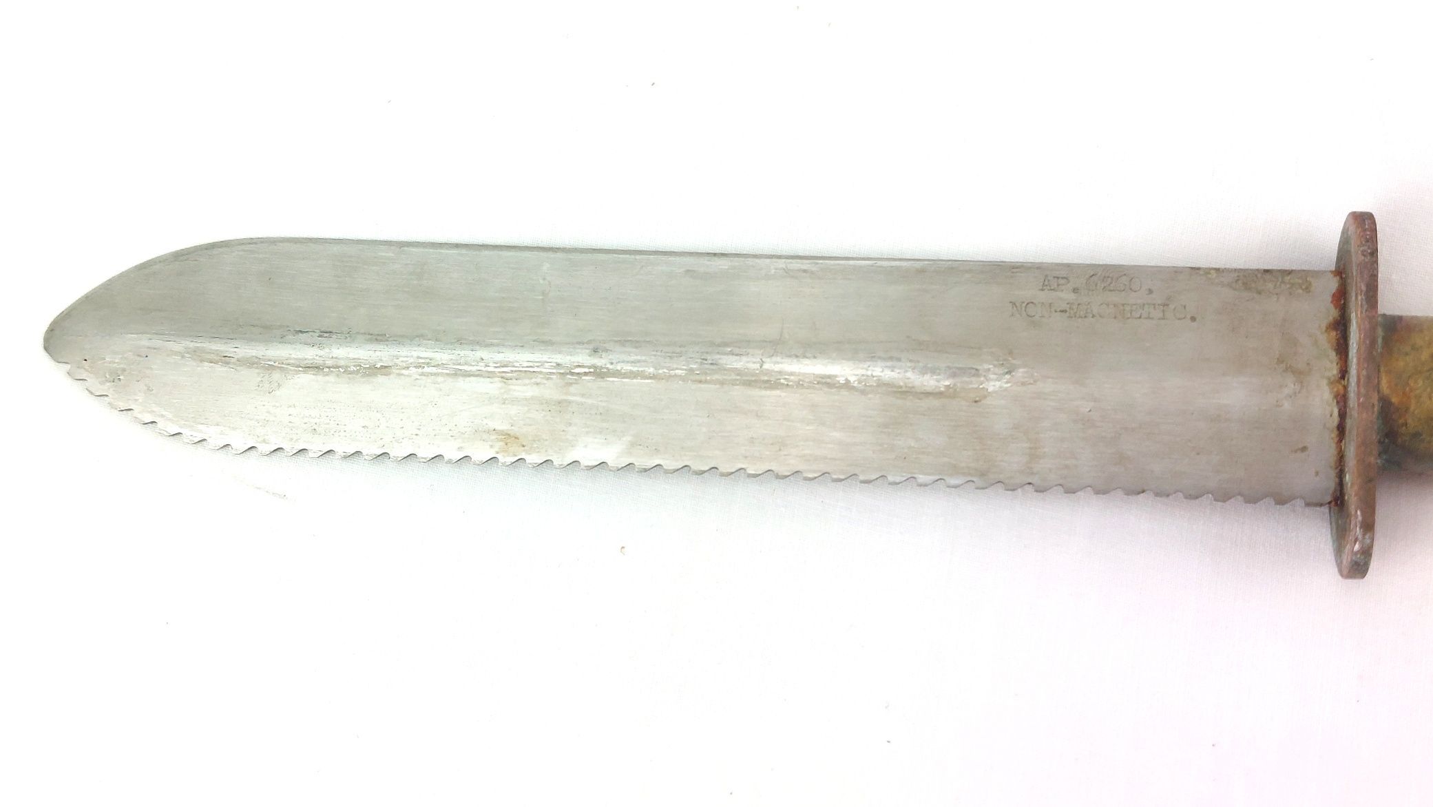British, Post WW2, Siebe Gorman Diver’s Knife, AP.6260, Non-Magnetic, with Nato-marked scabbard (8)