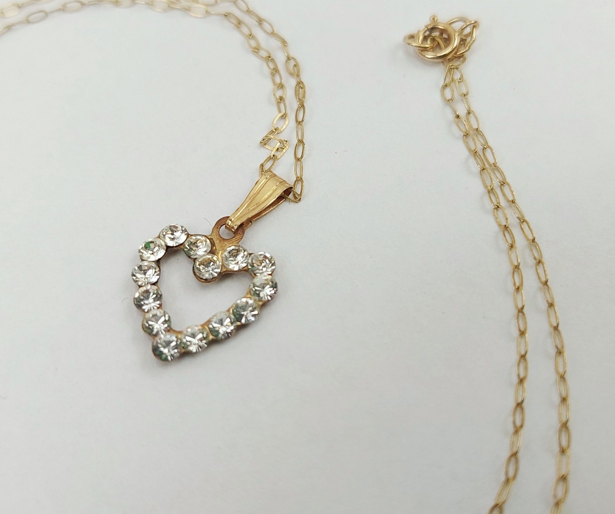 JA_1489207425 - 9ct Gold Crystal Love-Heart Pendant Necklace (2)