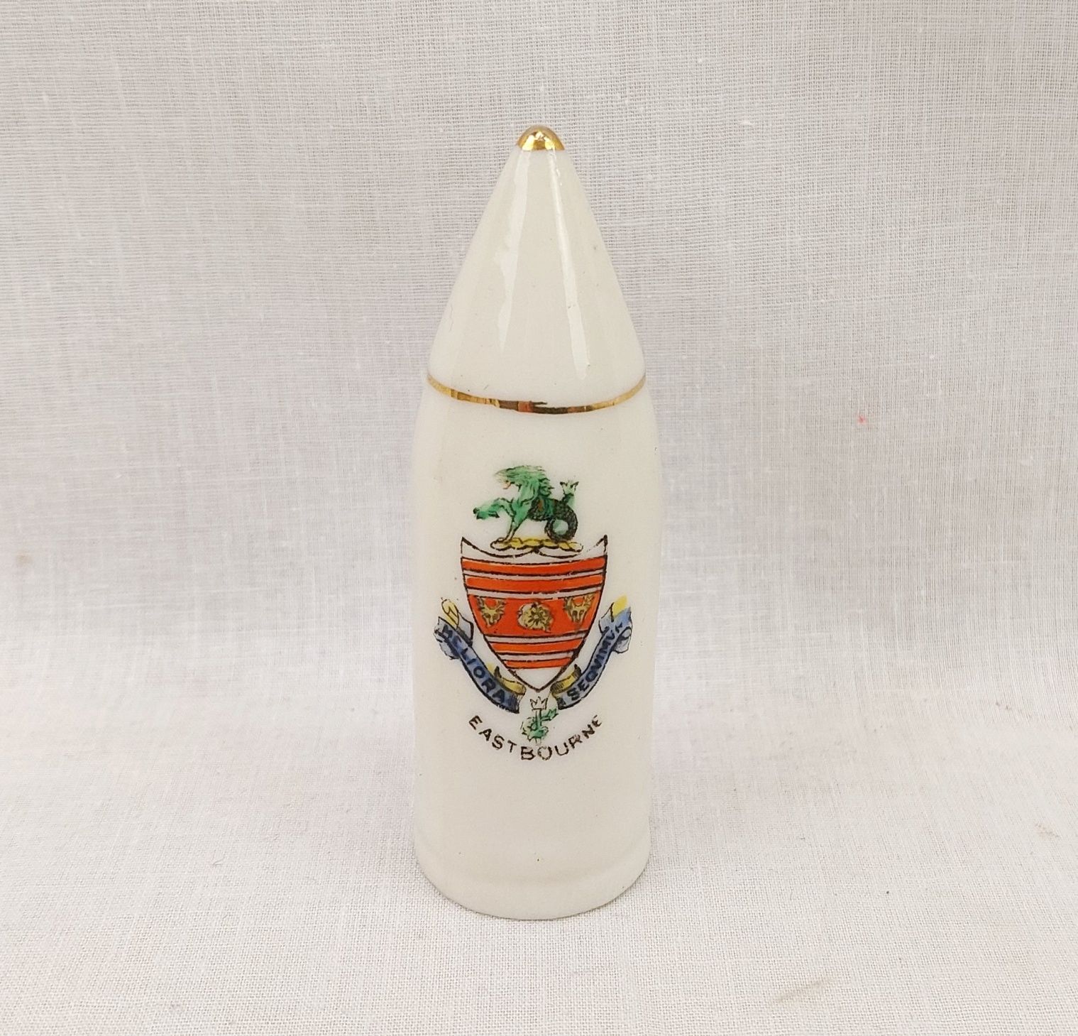 WW1 Eastbourne Swan Crested China Artillery Shell 1