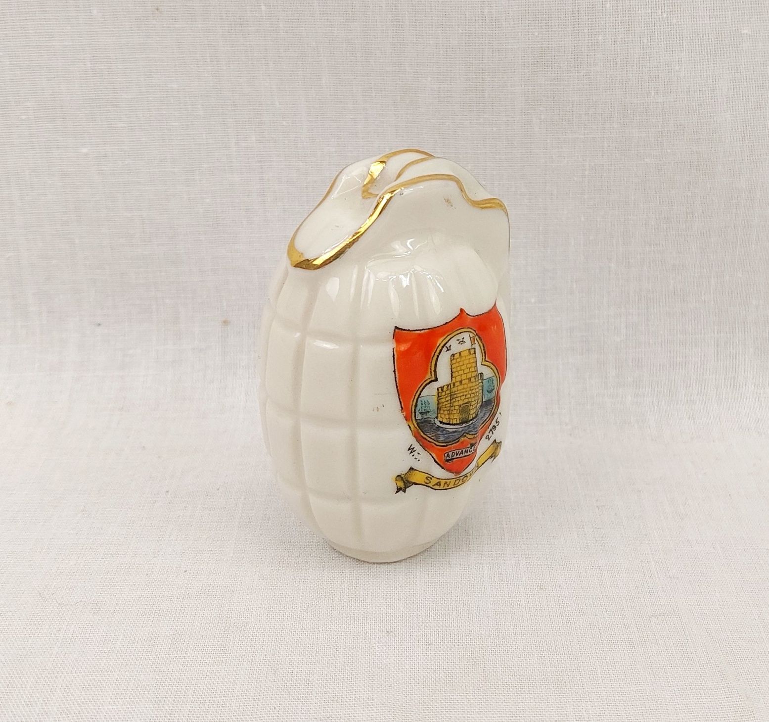 WW1 Sandown Mills Bomb Crested China 1