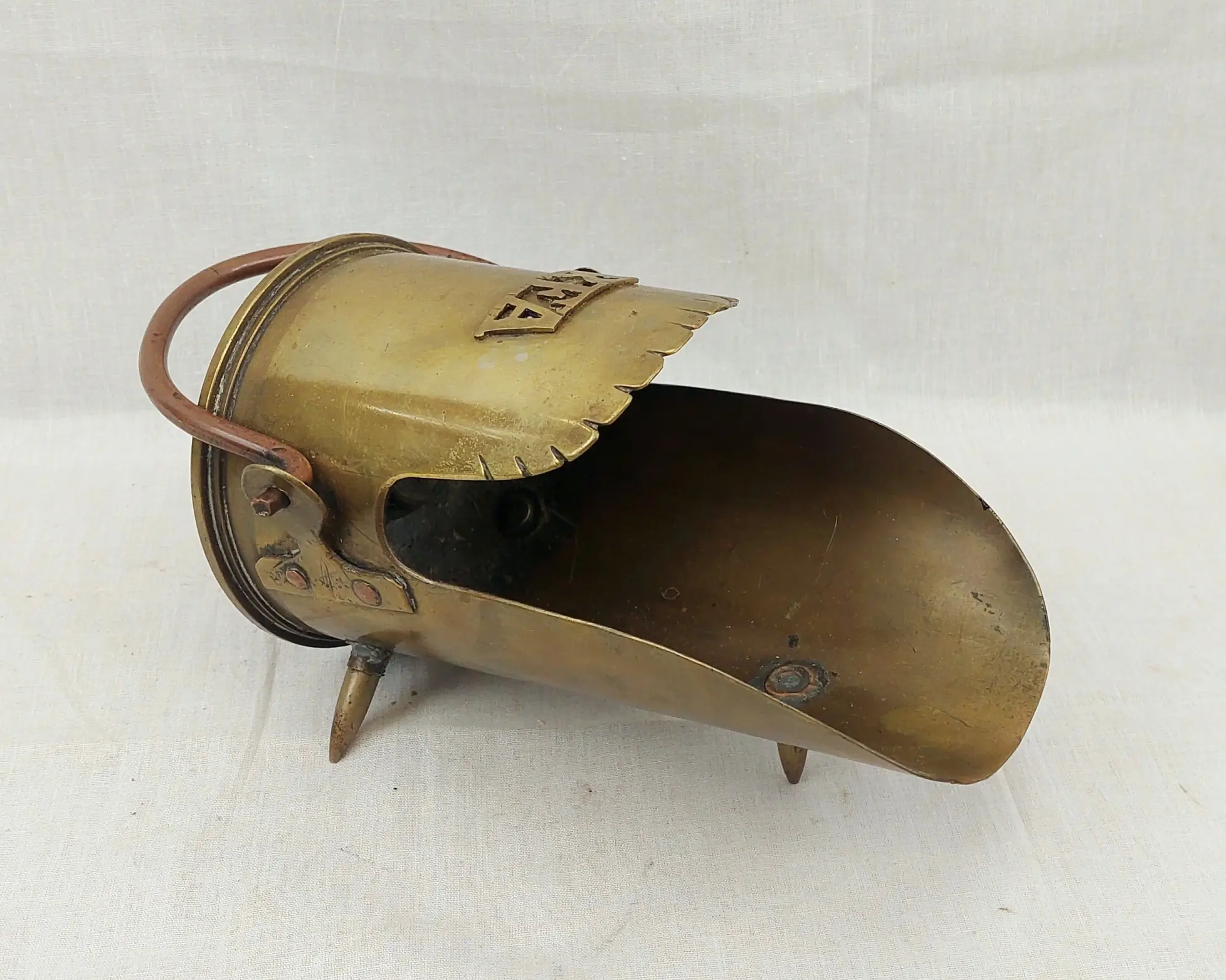 1917 18 Pounder Royal Field Artillery Trench Art Coal Scuttle 1