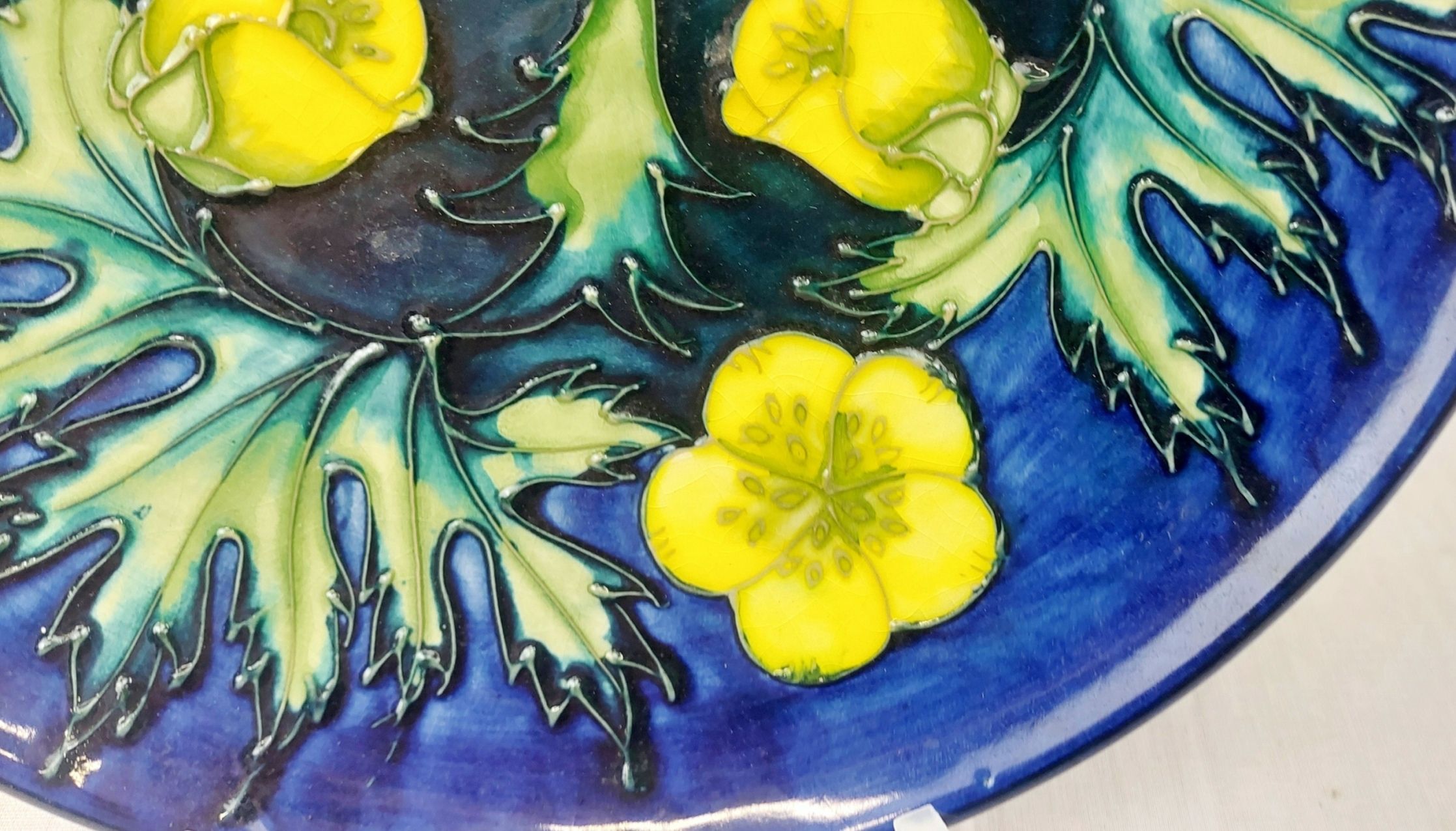 JA_6922209383 - Limited Edition Moorcroft Buttercup Pattern Plate (4)