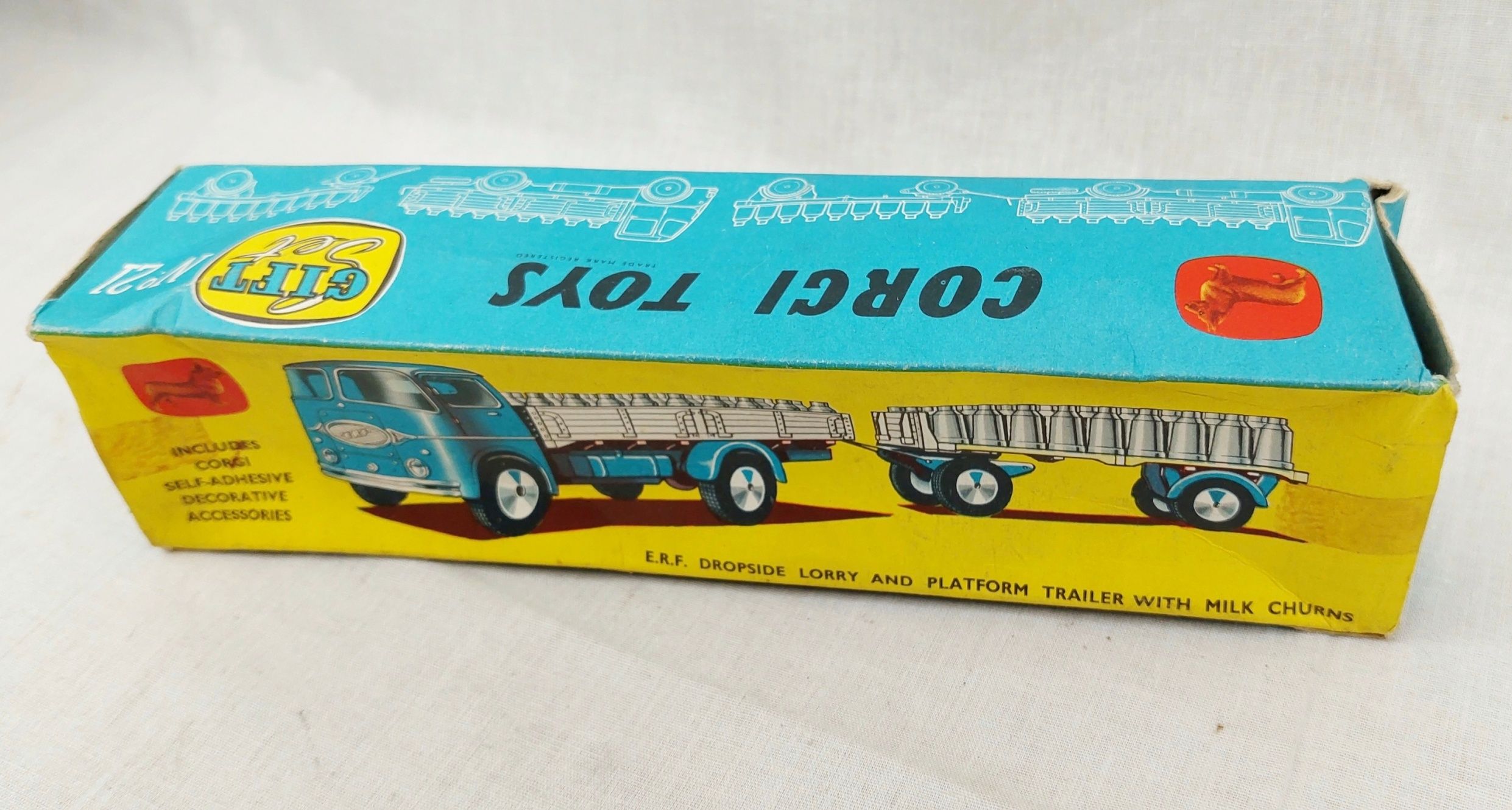 Corgi Toys Gift Set 2 E.R.F. Dropside Lorry & Platform Trailer With Milk Churns 12