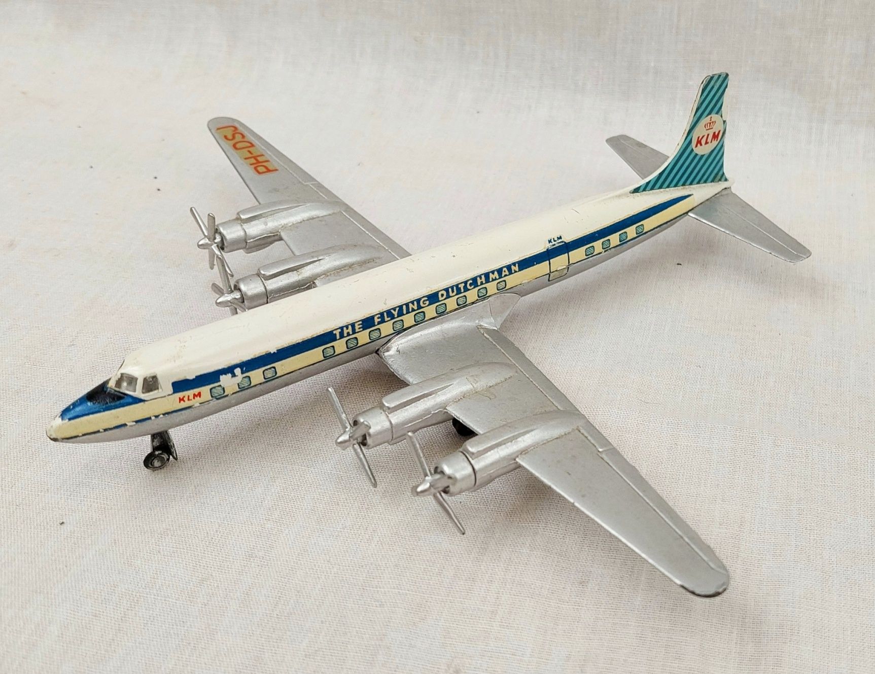 JA_1151211798 - Tekno 765 DC-7C 1200th Scale Airliner (2)