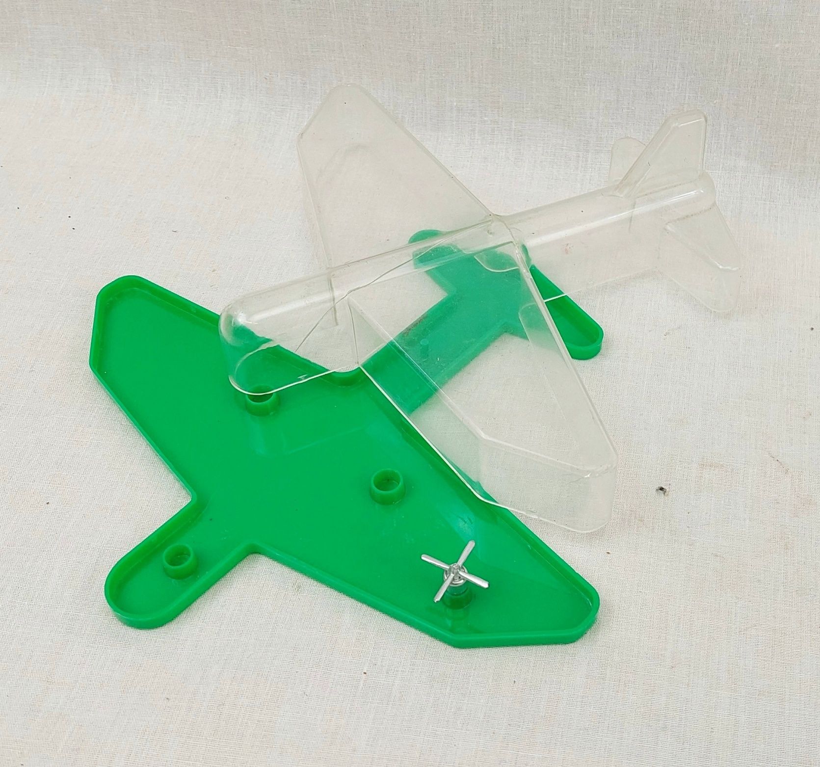 JA_1151211798 - Tekno 765 DC-7C 1200th Scale Airliner (9)